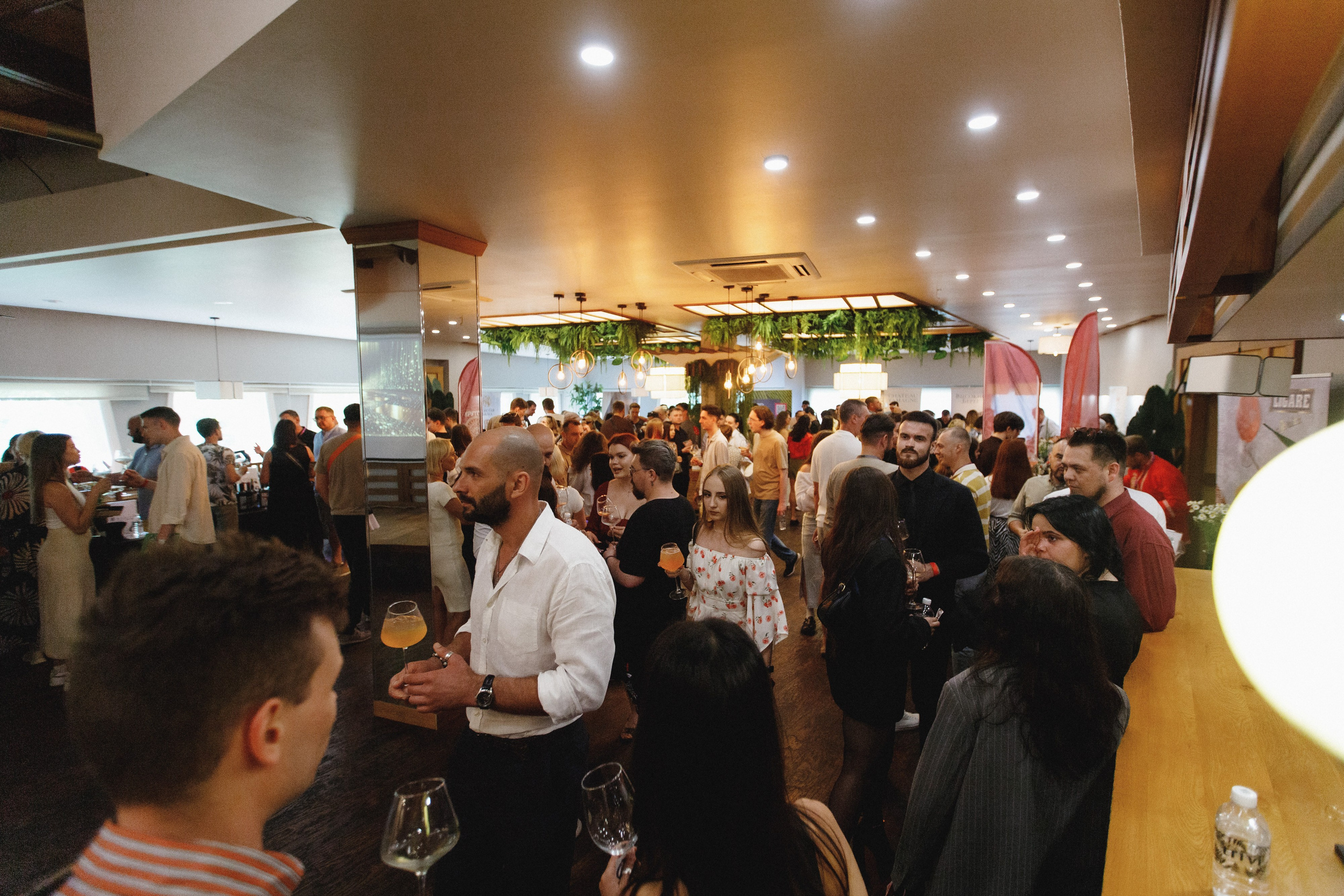 ФЕСТИВАЛЬ РОССИЙСКОГО ВИНА. СВОИ. ФОТООТЧЕТЫ-СОБЫТИЯ-МЕСТА