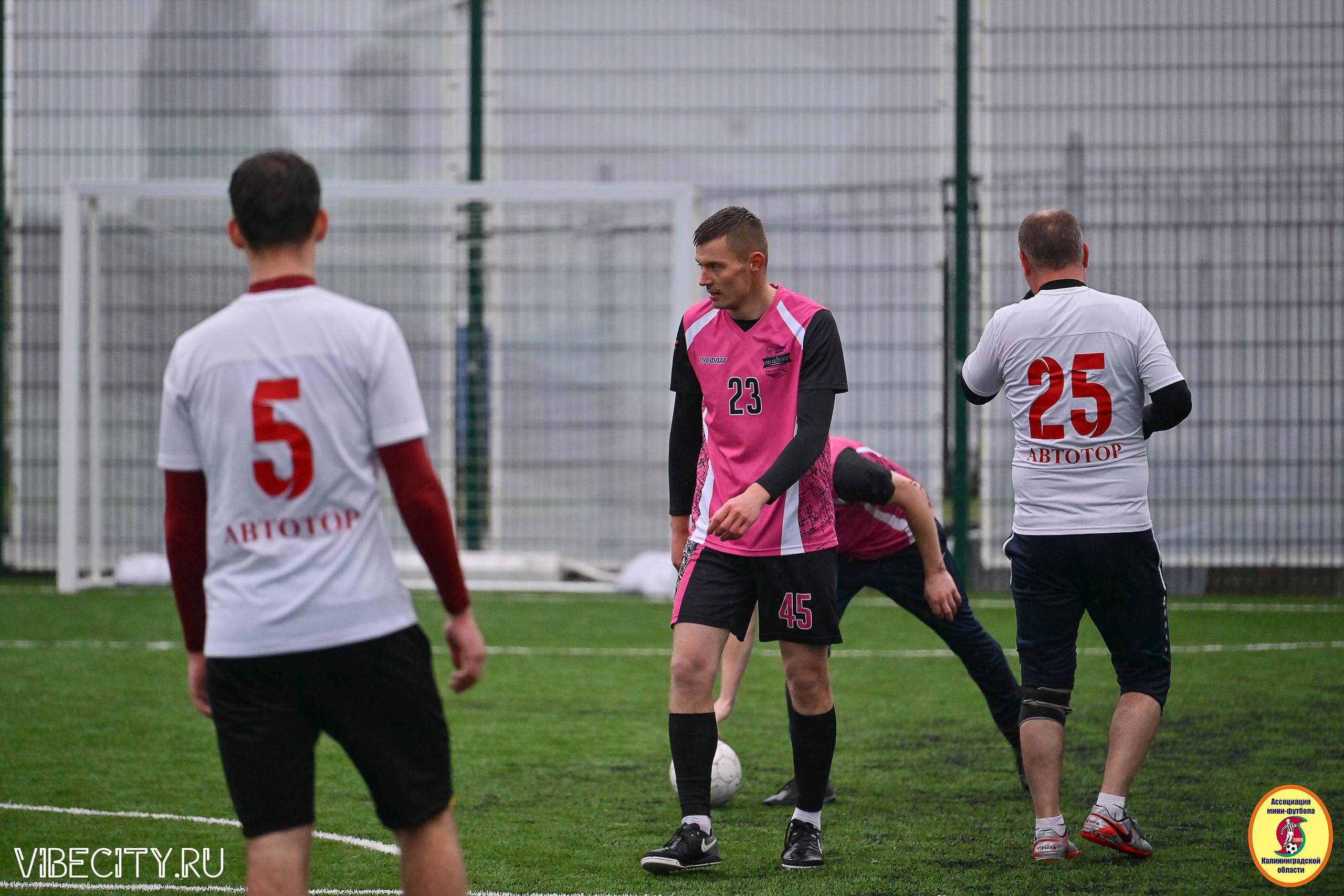 ИГРЫ МИНИ-ФУТБОЛЬНОЙ ЛИГИ. VIBECITY.RU Вайб Сити Ру Фоторепортажи Фотоотчеты Калининград