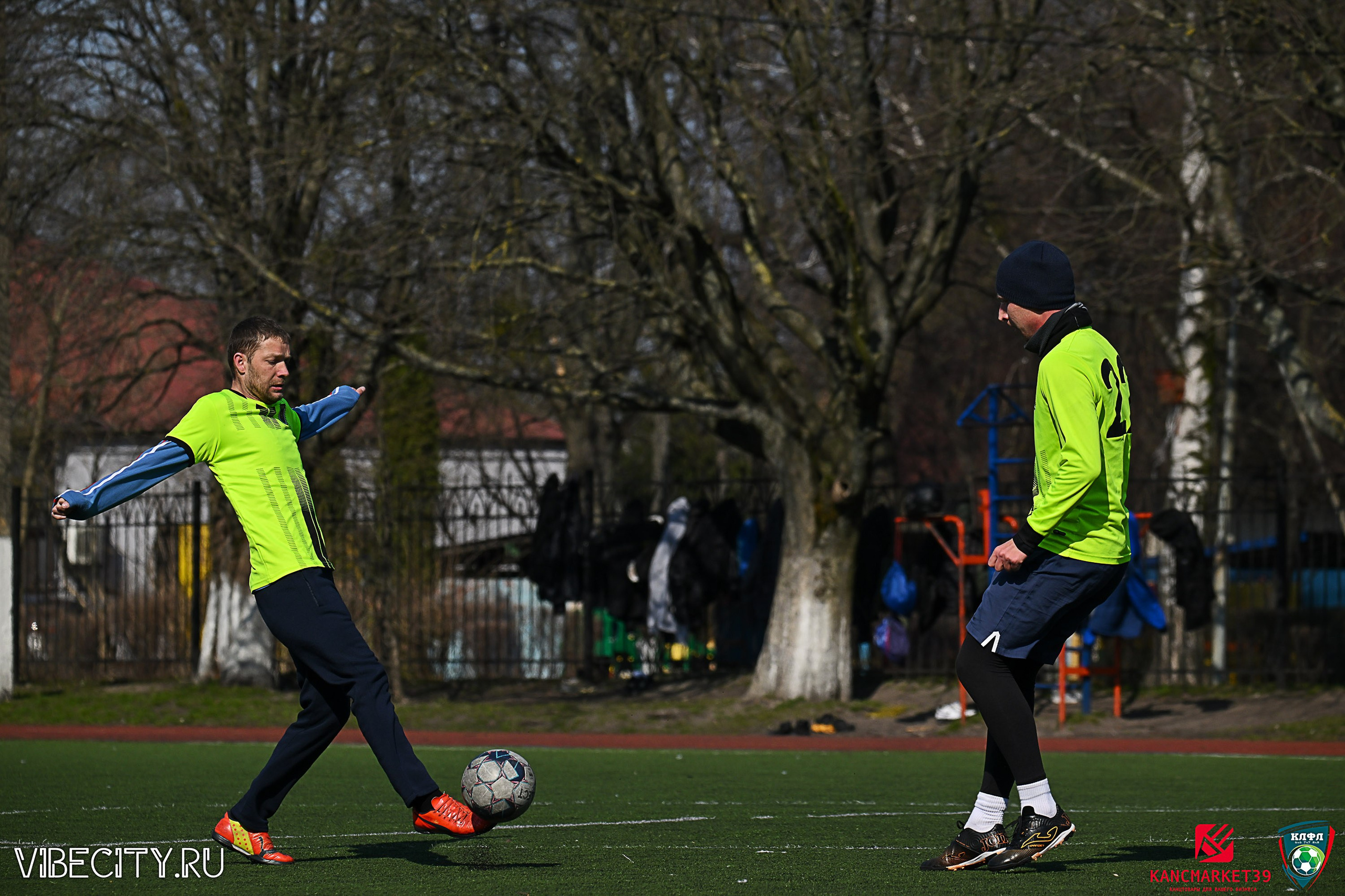 XX ЧЕМПИОНАТ КАЛИНИНГРАДСКОЙ ЛФЛ КАНЦМАРКЕТ39 сезона 2024–2025 гг. VIBECITY.RU Вайб Сити Ру Фоторепортажи Фотоотчеты Калининград