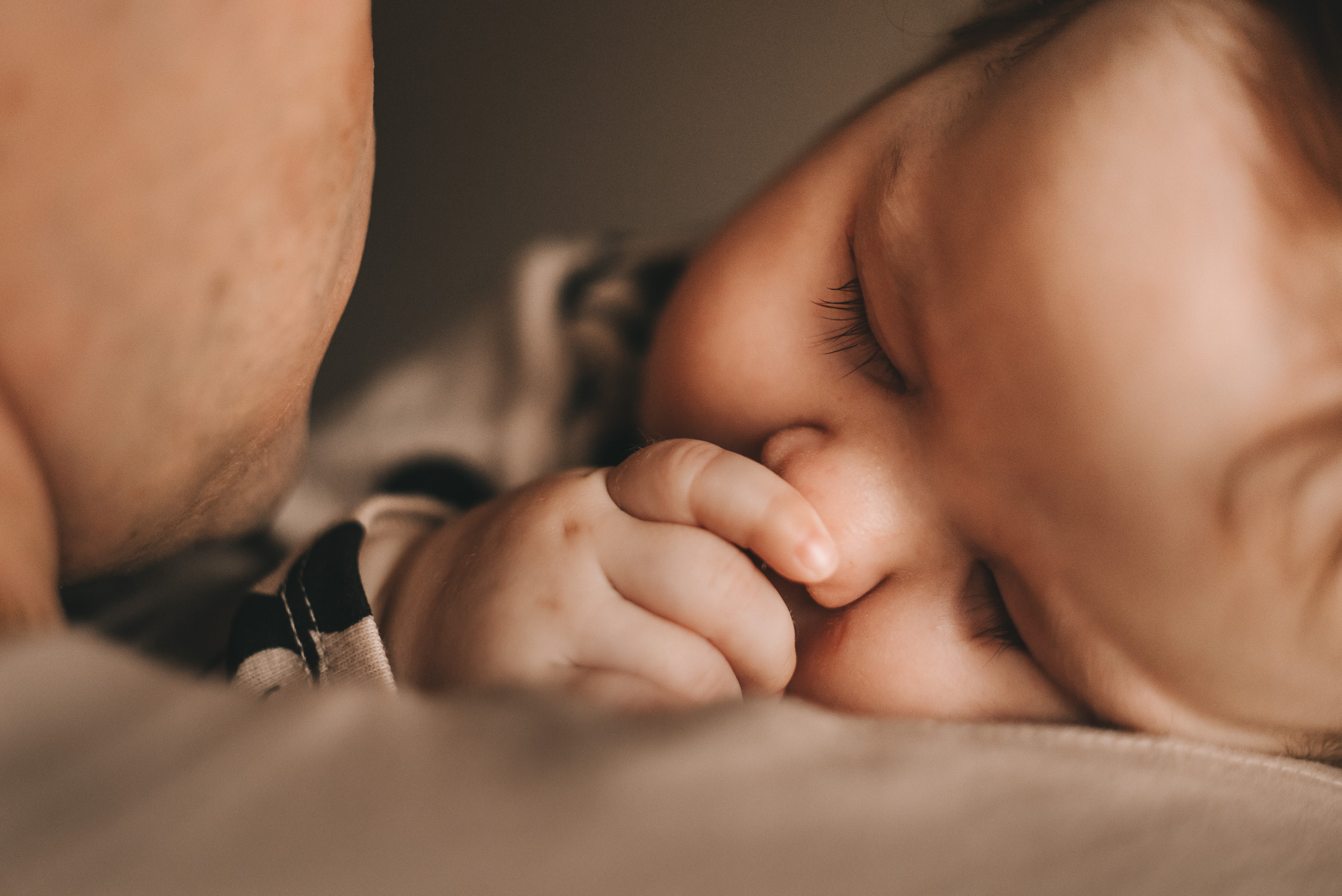 Кира и Мира. Фотограф новорожденных в стиле lifestyle в Воронеже Юлия Ключникова