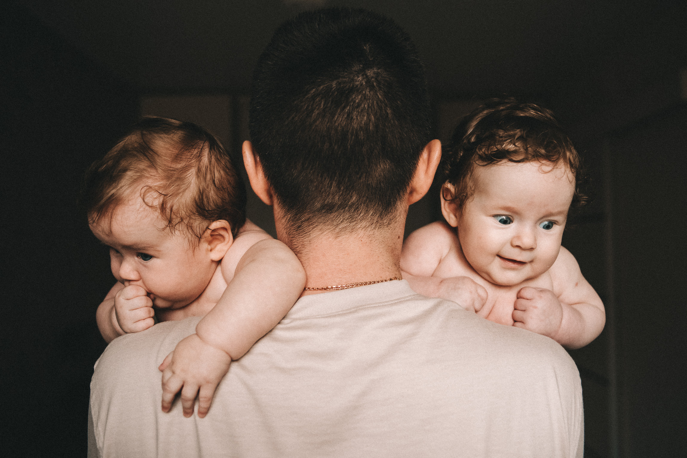 Кира и Мира. Фотограф новорожденных в стиле lifestyle в Воронеже Юлия Ключникова