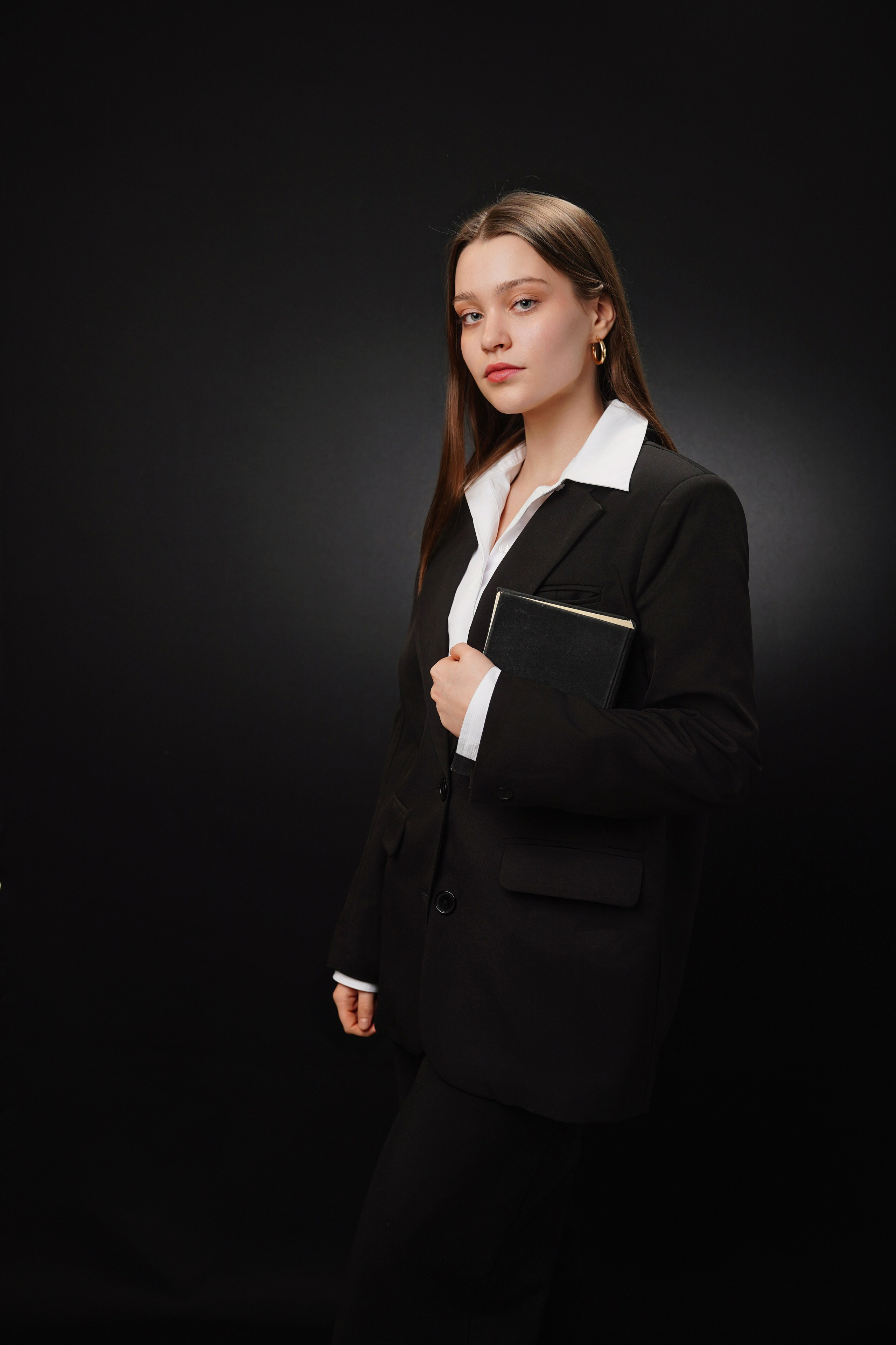 Стиль портрета в школе. GOTRA — выпускные альбомы в Тюмени