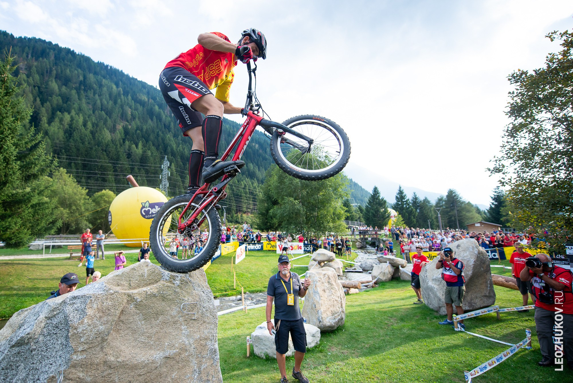 UCI Trials World Championships 2016 — finals. Sports photographer Leonid Zhukov