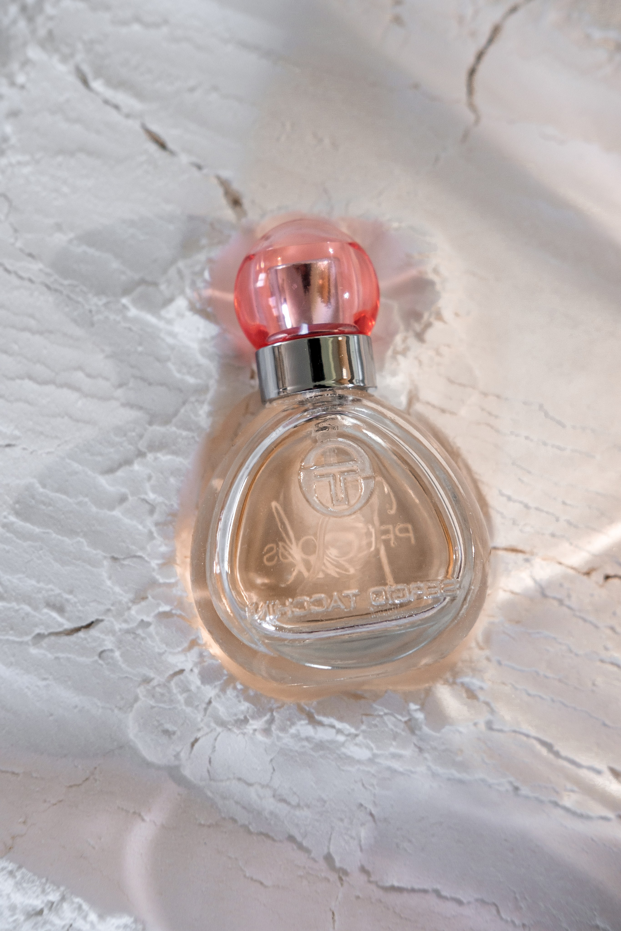 Съемка косметики на сайт Ламода в Питере. Фотосессия для маркетплейсов