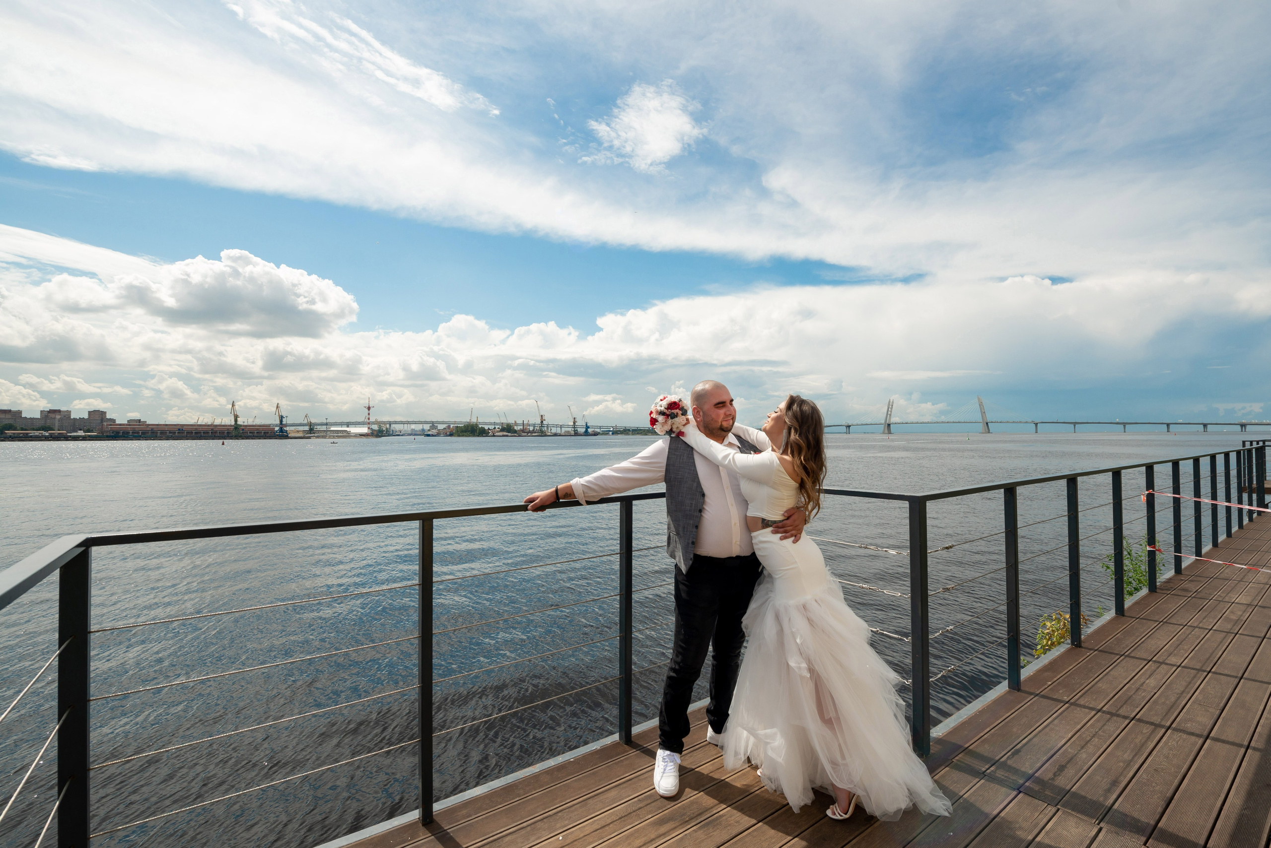 Экстравагантная свадебная фотосессия Светланы и Славы по нетрадиционным и оригинальным местам для свадебной прогулки в Санкт-Петербурге. Портретный, семейный и свадебный фотограф в Санкт-Петербурге и в Пушкине Ширяев Денис