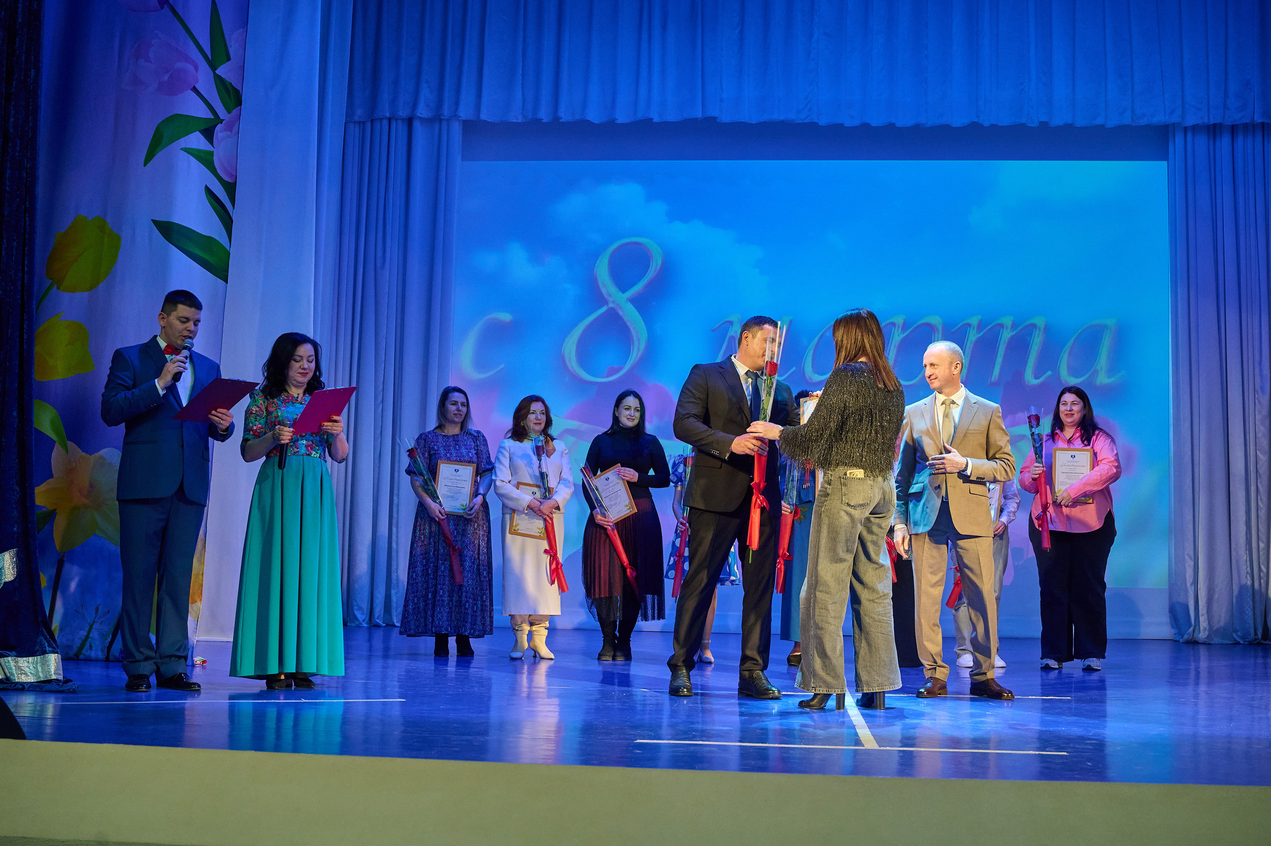 8 марта Марьина роща. Жизнь курорта Кабардинка в фотографиях