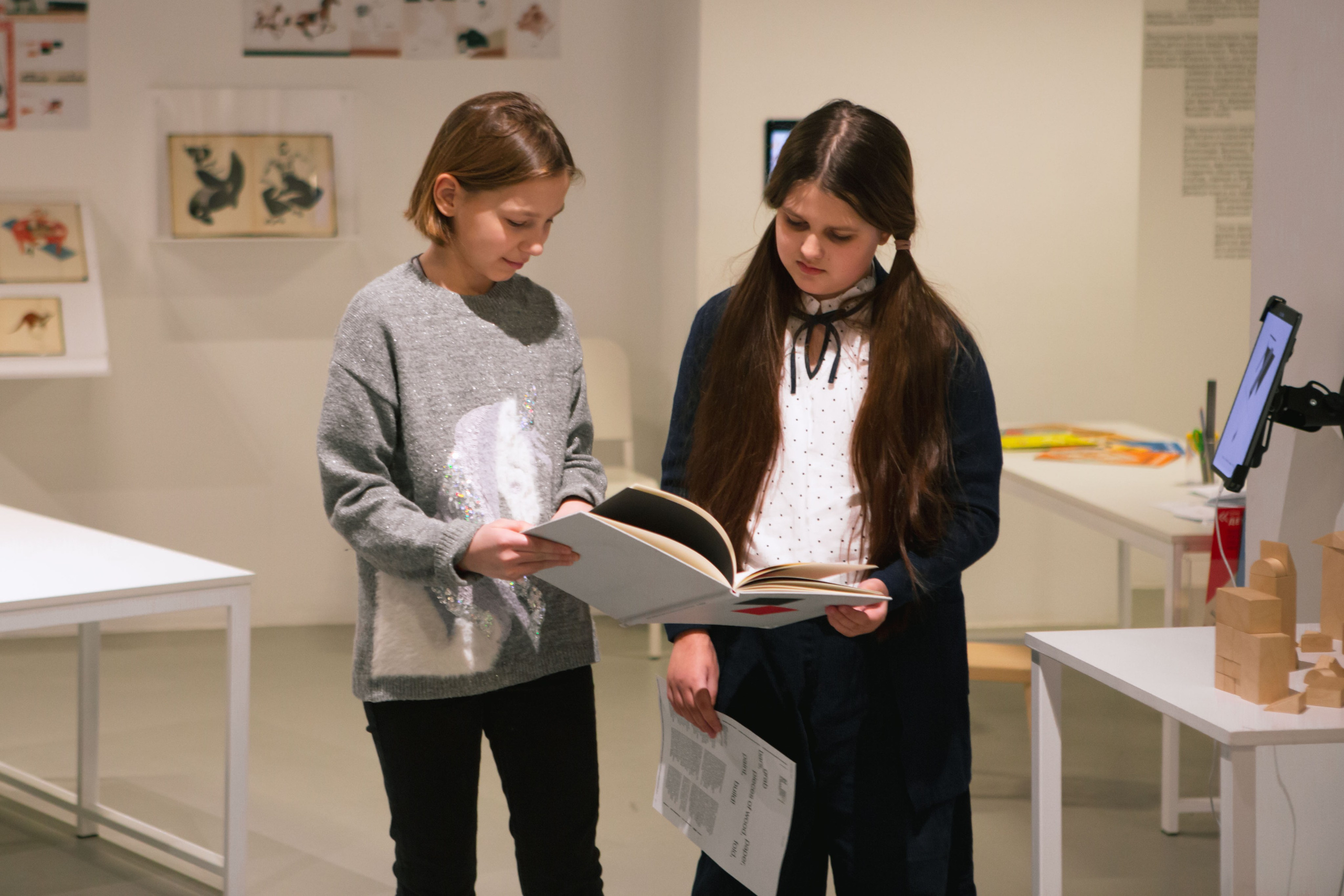 Детская студия «Киношка» г. Москва. Выпускные альбомы и школьный фотограф в Подольске, Троицке, Щербинке, Москве и Московской области