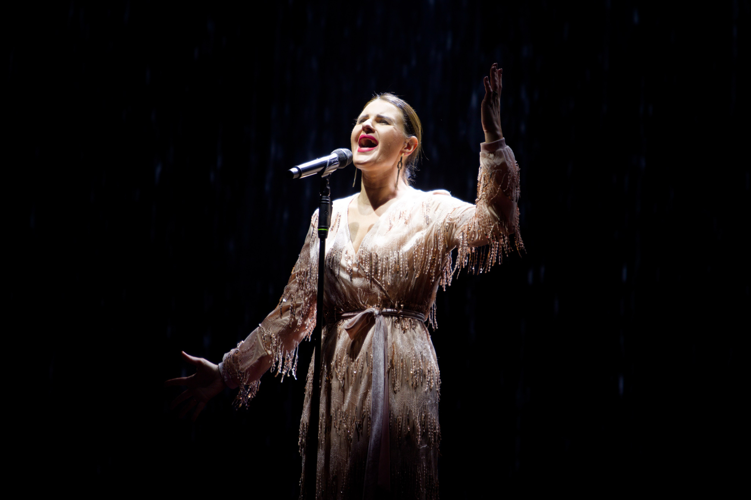 Юбилейный концерт Ярославны Калашниковой. Кутузов Евгений Фотограф в Южно-Сахалинске