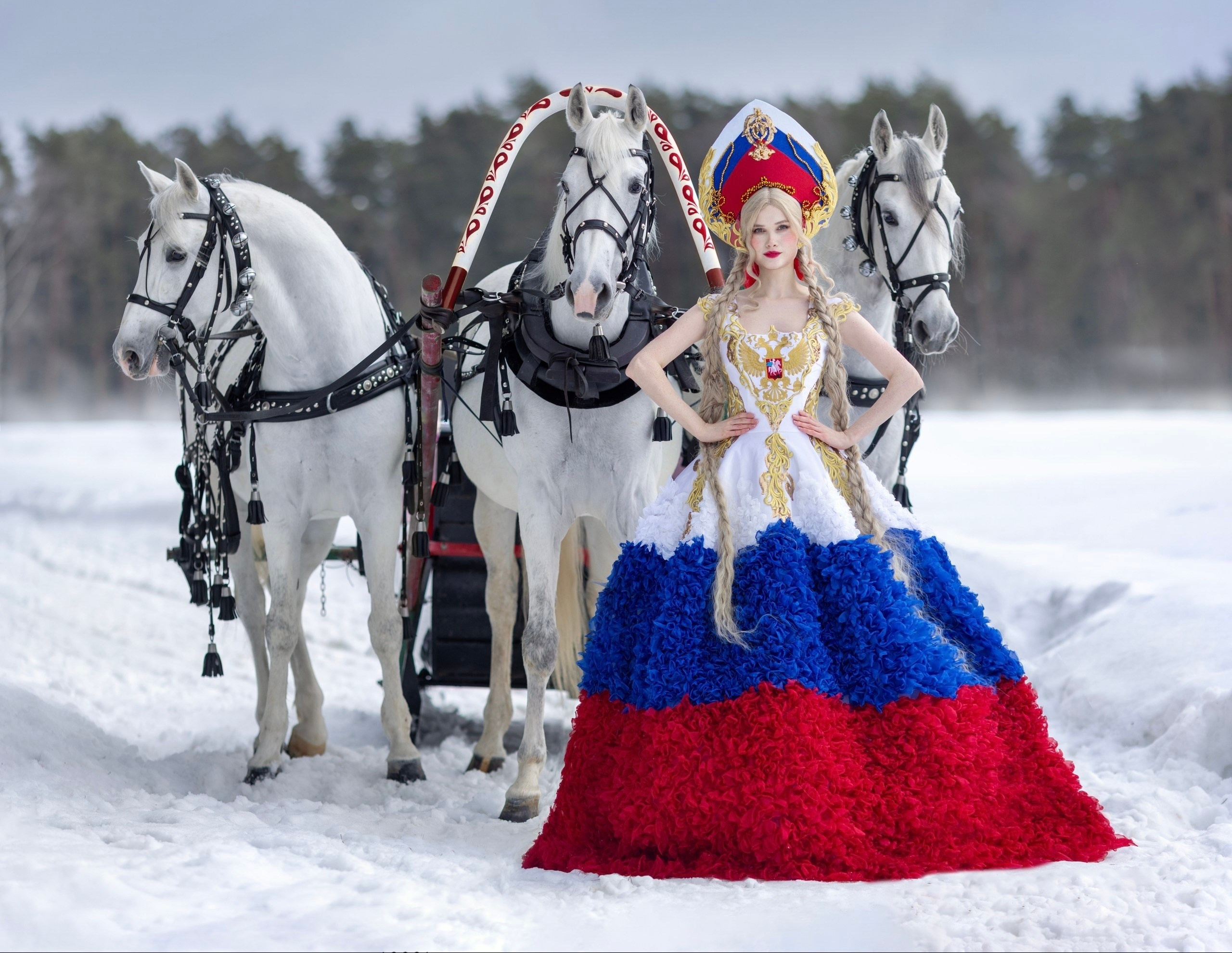 Россия. Русские народные костюмы в Москве