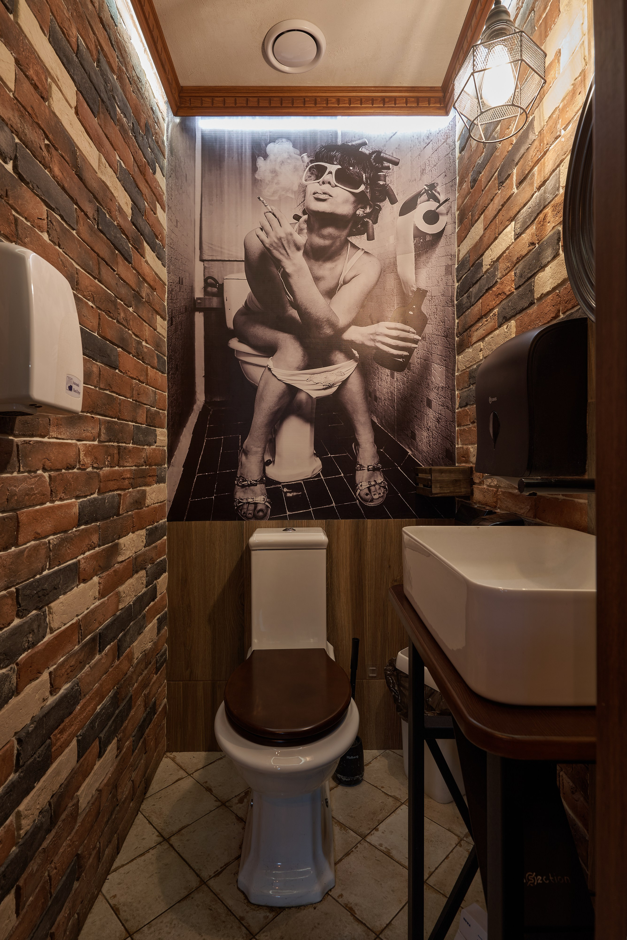 The Tony Pub. Абросимов Лев интерьерный и архитектурный фотограф