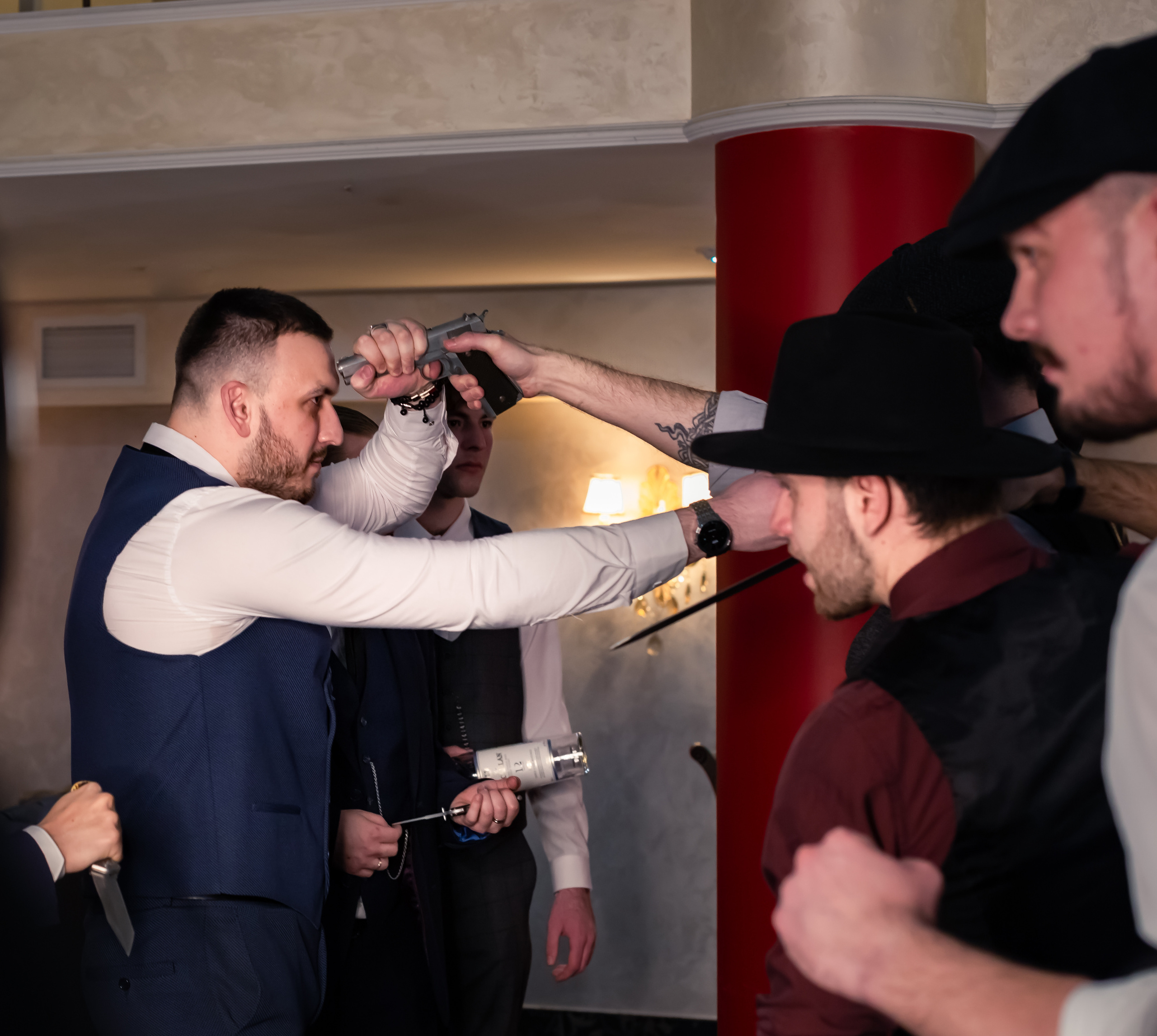 Пепельные братья ❖ Столкновение интересов. Фотограф в Симферополе и Крыму — Мария СветоЯра Дмитриева | Индивидуальные и семейные съёмки