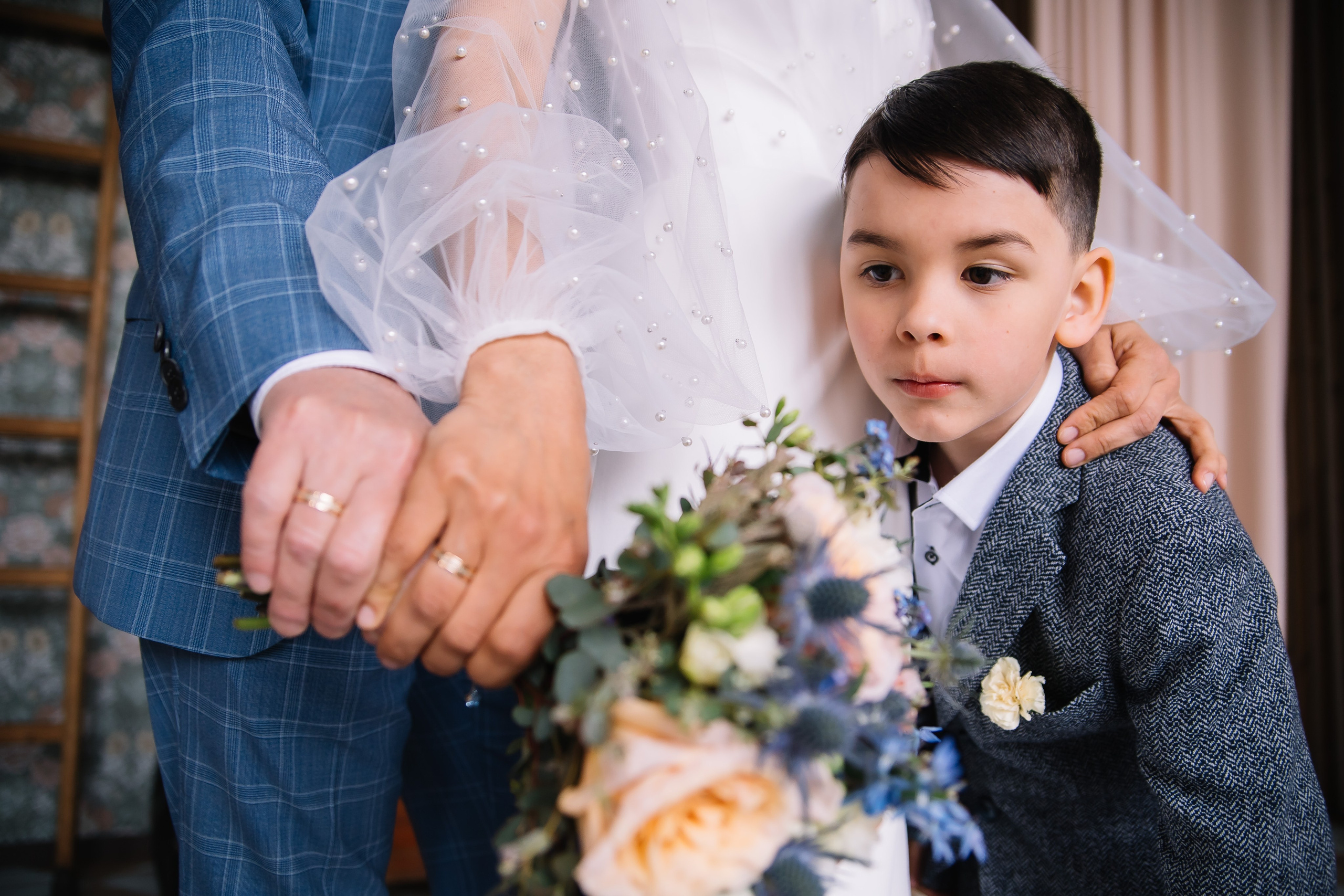 Свадебная съёмка в студии с гостями в Екатеринбурге. Свадебный, семейный фотограф, контент съёмка. Екатеринбург. Елена Граф