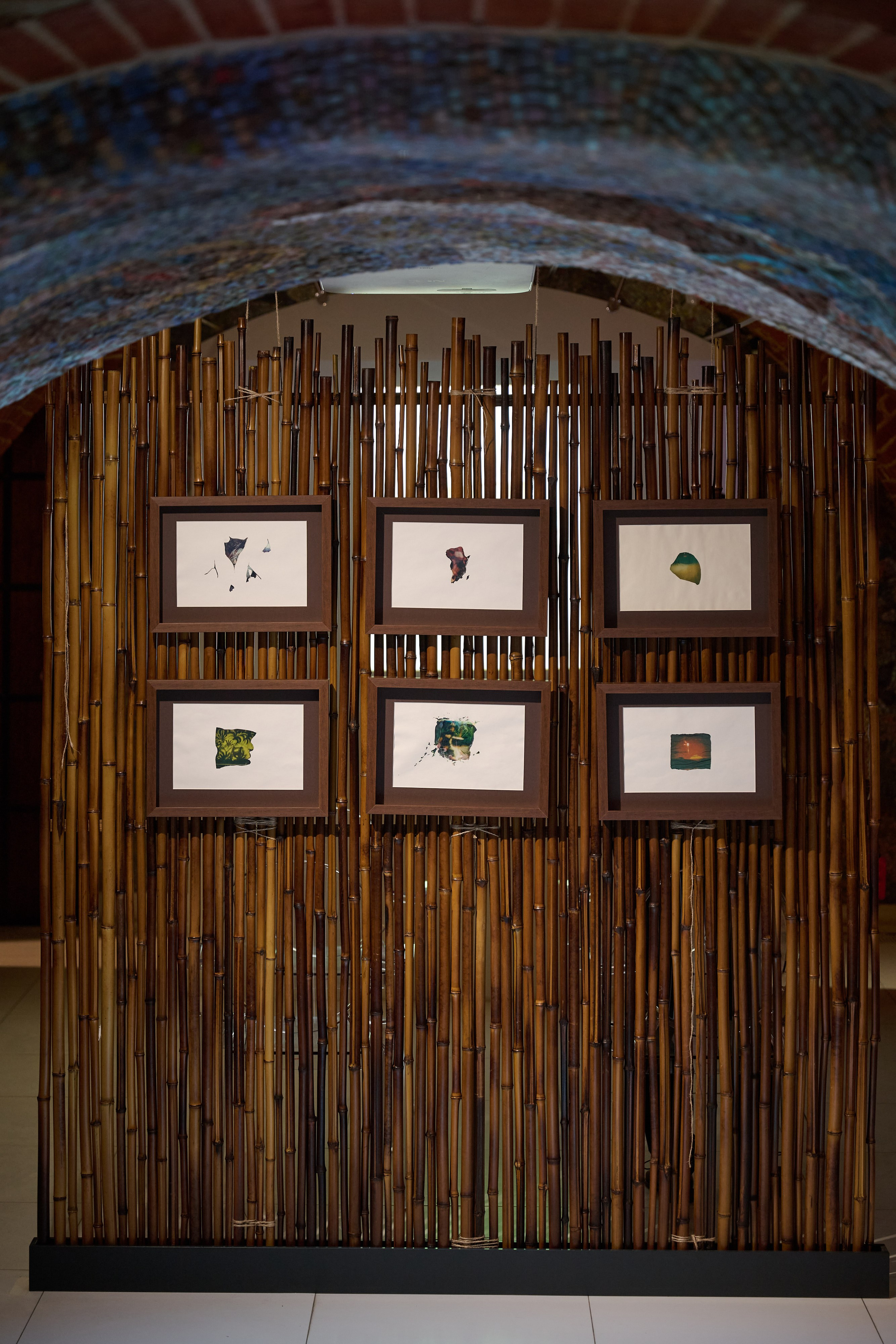 Ольга Михальчук с куратором выставки Марией Дубодел. Ольга Михальчук, художница и фотограф