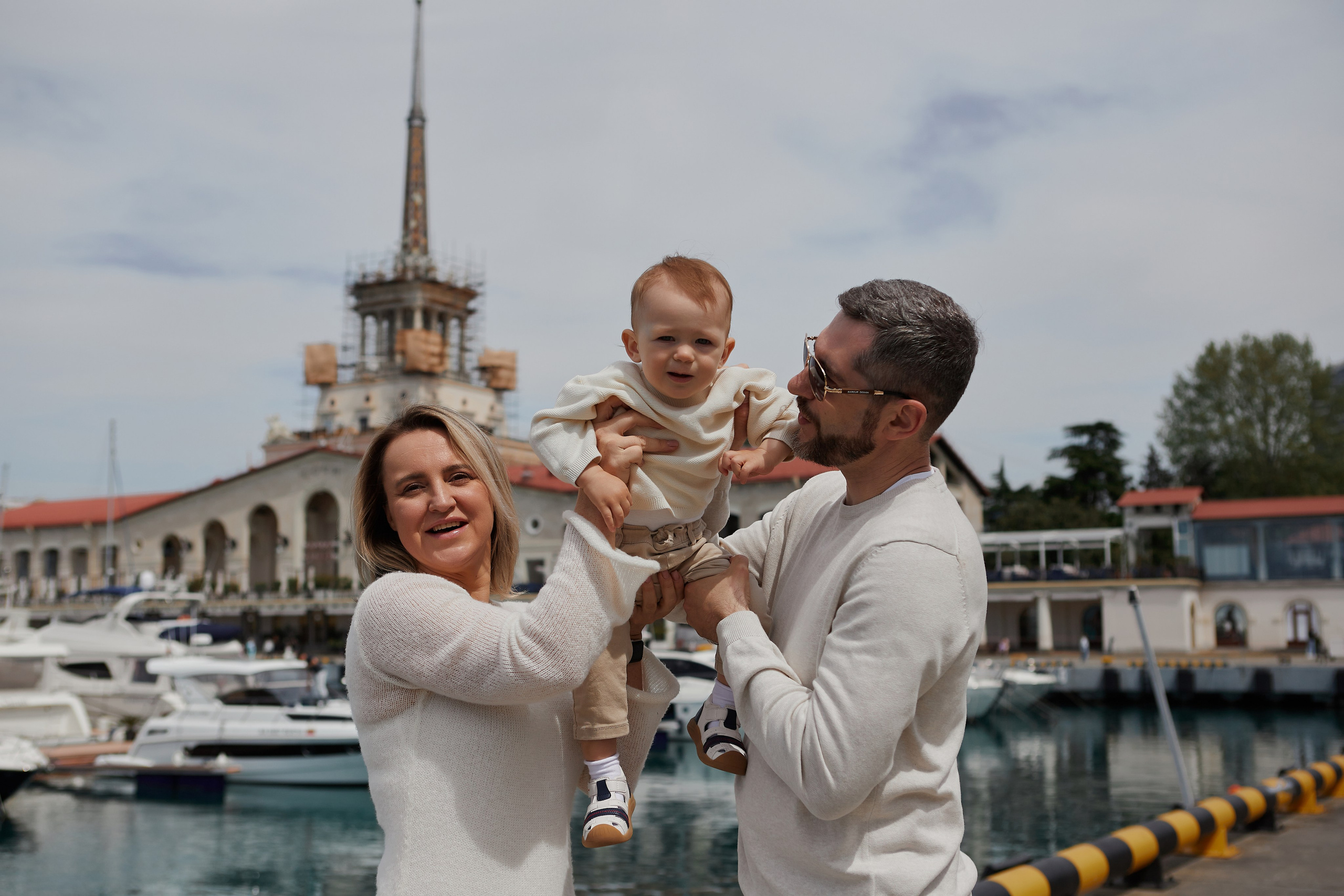 Фотосессия красивой семьи Кангун. Свадебный и семейный фотограф в Сочи-Красной поляне Ларионова Анна