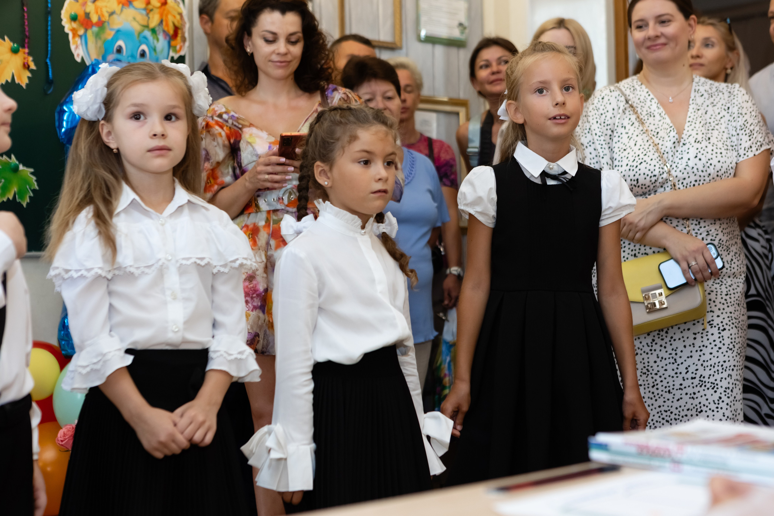 Первый раз — в первый класс. Фотосессия первоклассников 1 сентября. Свадебный фотограф, фотосъемка в Крыму, Севастополе, Симферополе, Ялте