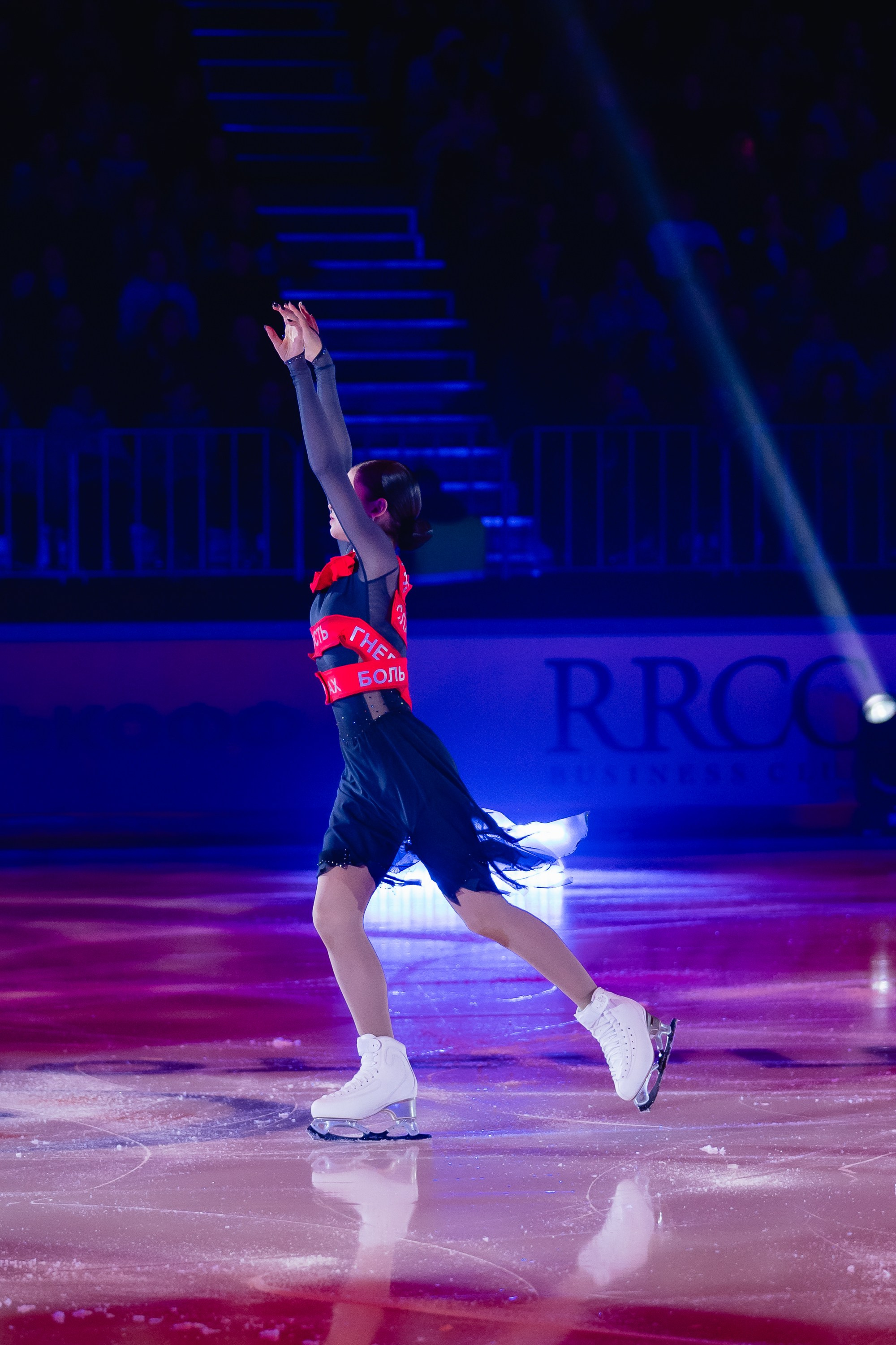 Шоу «Чемпионы на льду» в Новосибирске. Воробьева Ксения — Спортивный и танцевальный фотограф Новосибирск