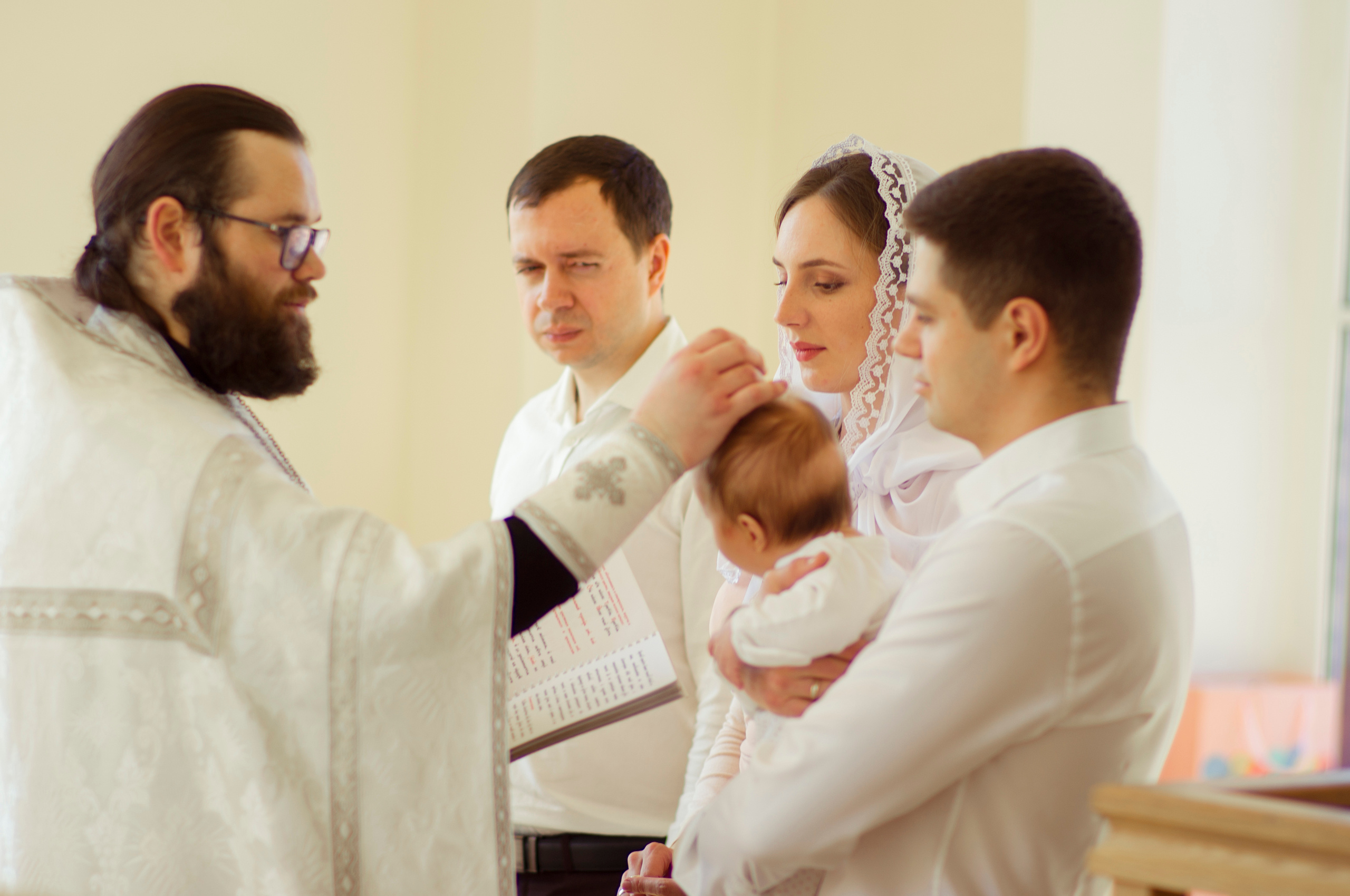 Фотосъемка крещения. Фотограф Катерина Тюрина. Саратов
