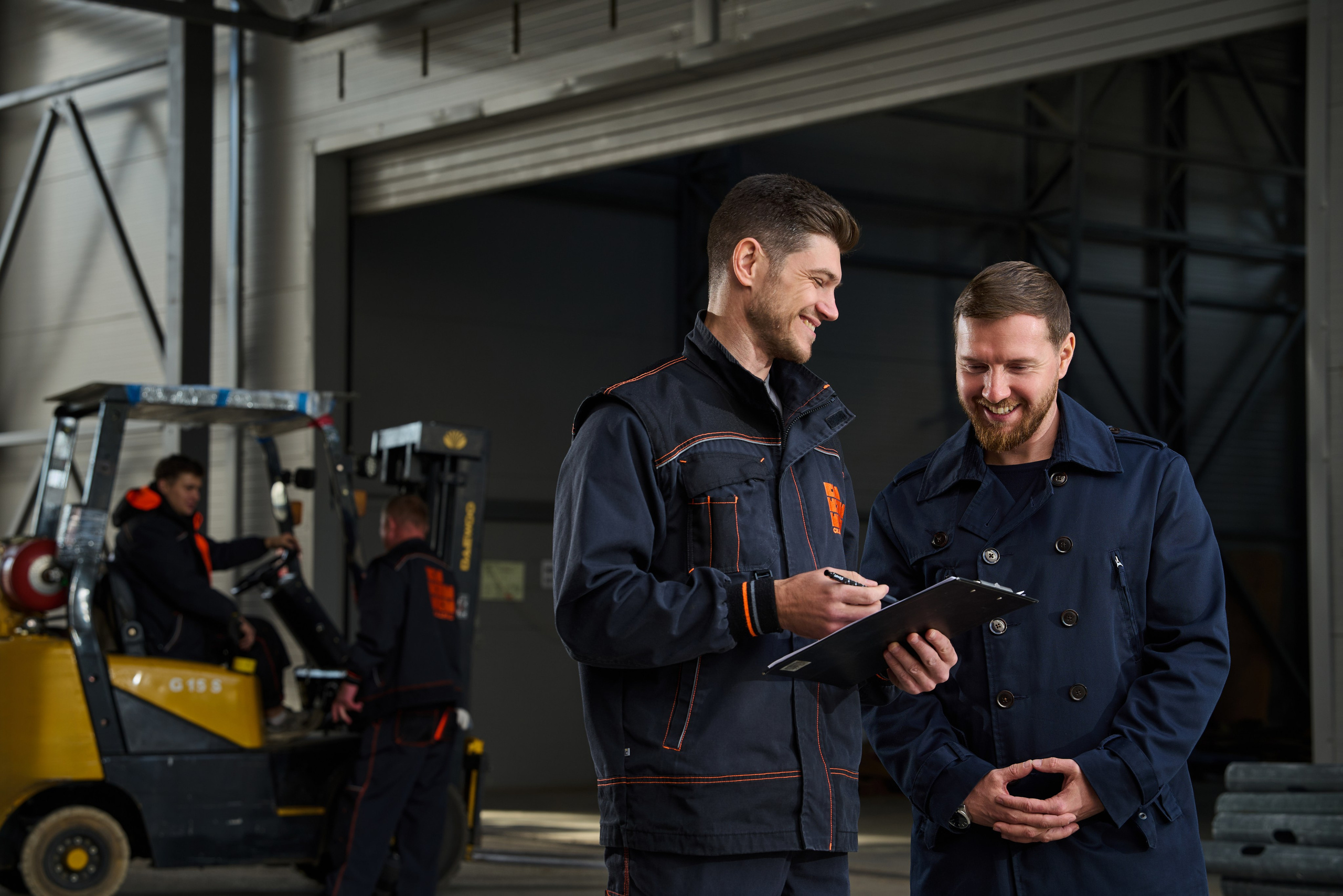Корпоративные фотосессии сотрудников и руководства в офисах и на производствах. Портретный фотограф Павел Бахирев. Москва