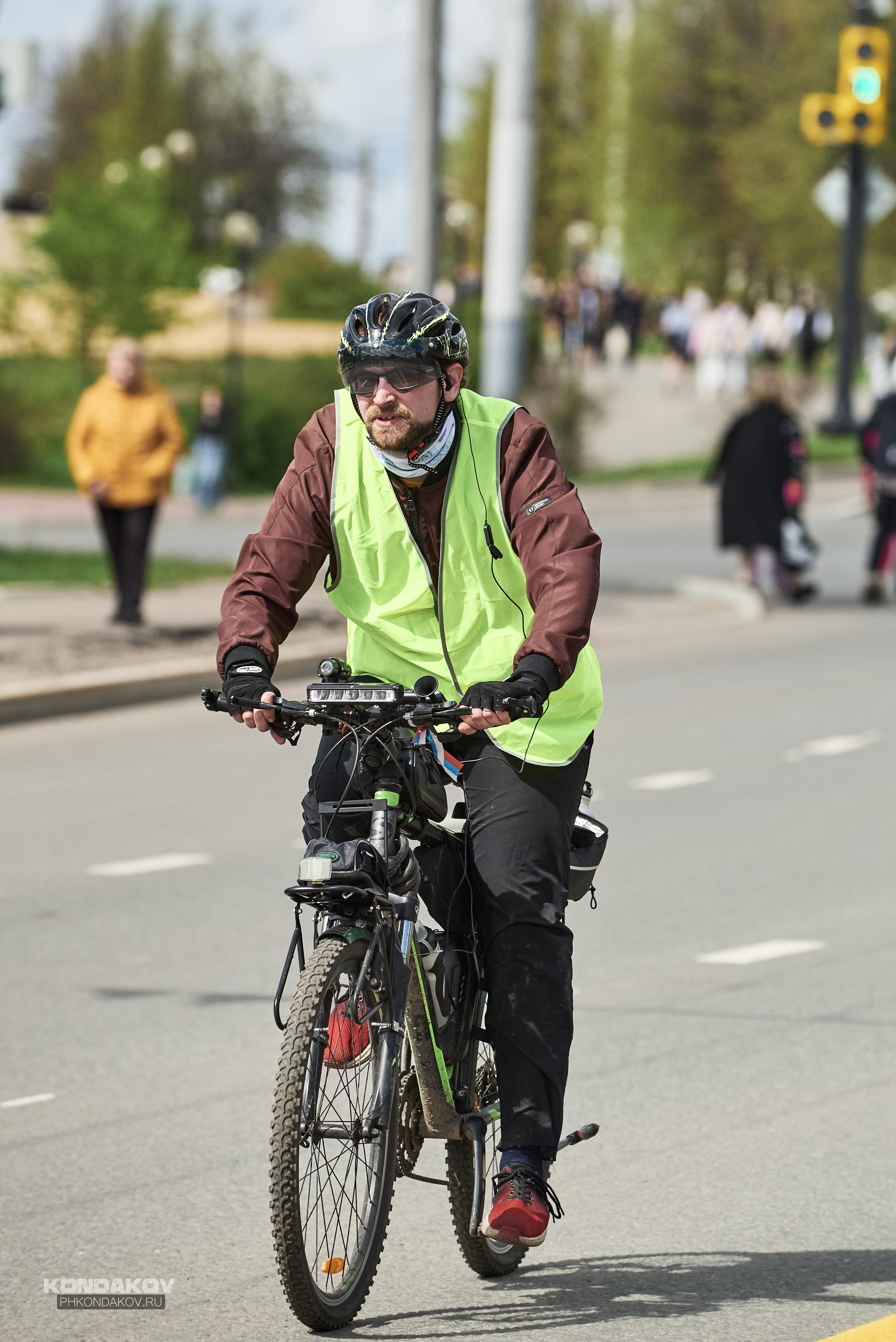 Первомайская эстафета в Иваново 2024 год. Фотограф в Иваново: Каталожная съемка одежды и постельного белья, Wildberries