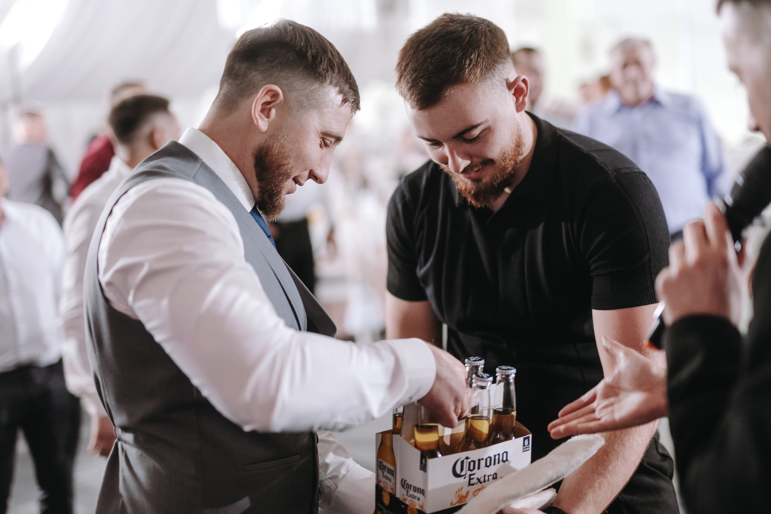 ГОСТИНИЦА АГИДЕЛЬ, ФОТОСТУДИЯ МОНОХРОМ, РЕСТОРАН ПРАВДА ХОЛЛ, ВЕДУЩИЙ АНДРЕЙ ОГНЕВ УФА