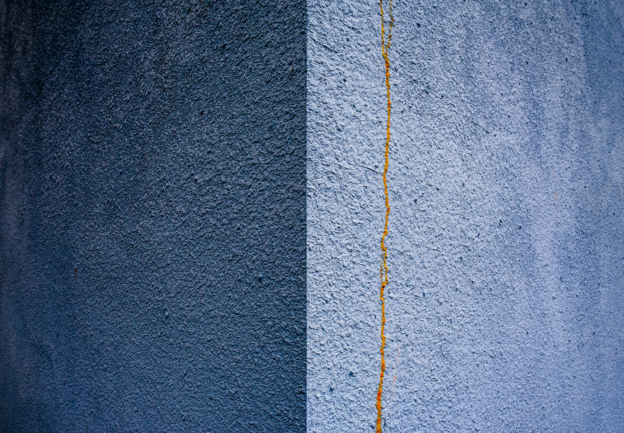 Canvas Aesthetics. Oleg Kozachok — Photographer with Protanopia | Portraits, Texture & Light