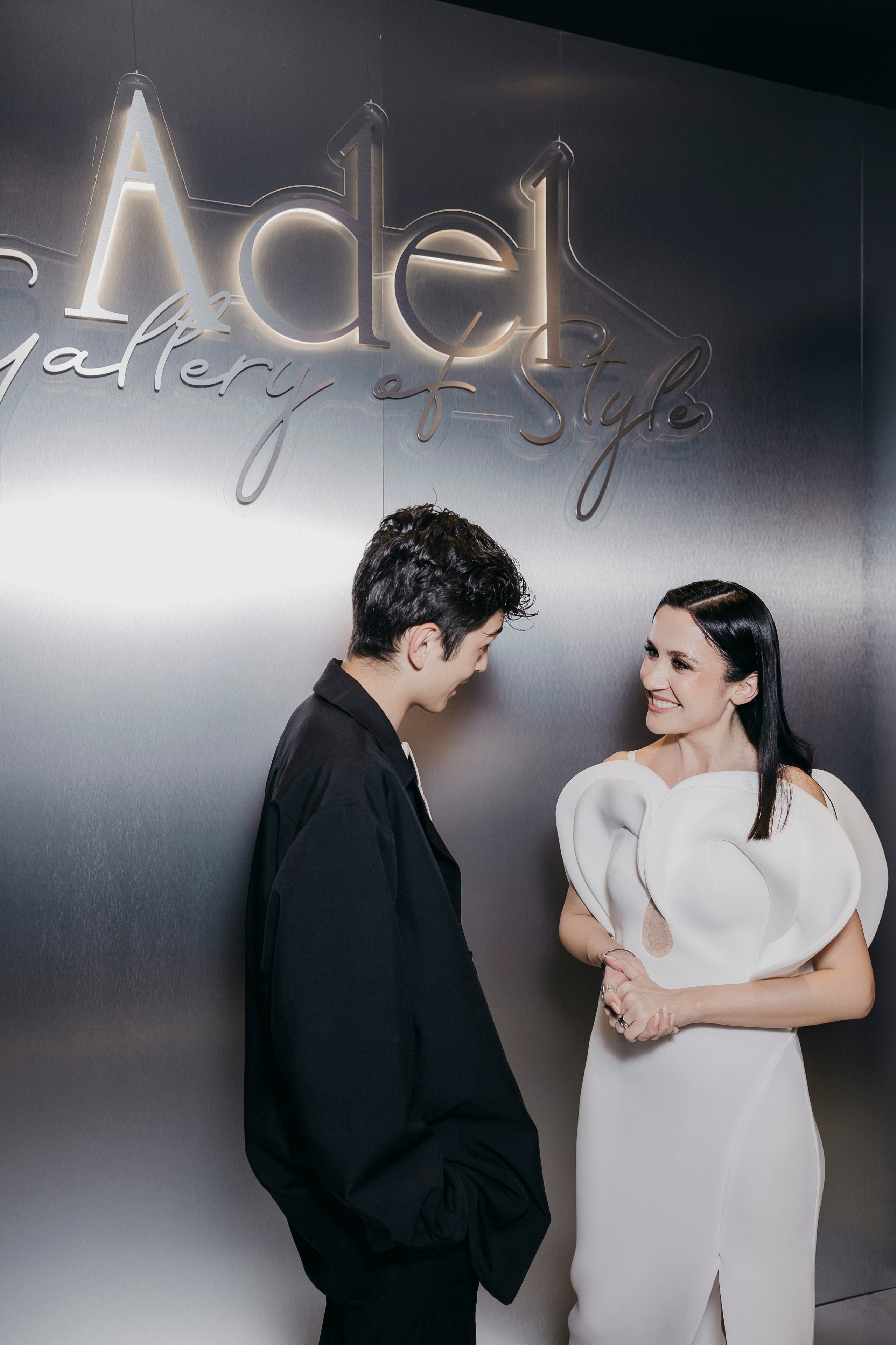 Adel Gallery of Style. «Птичка на проводе»: информационный портал в Москве