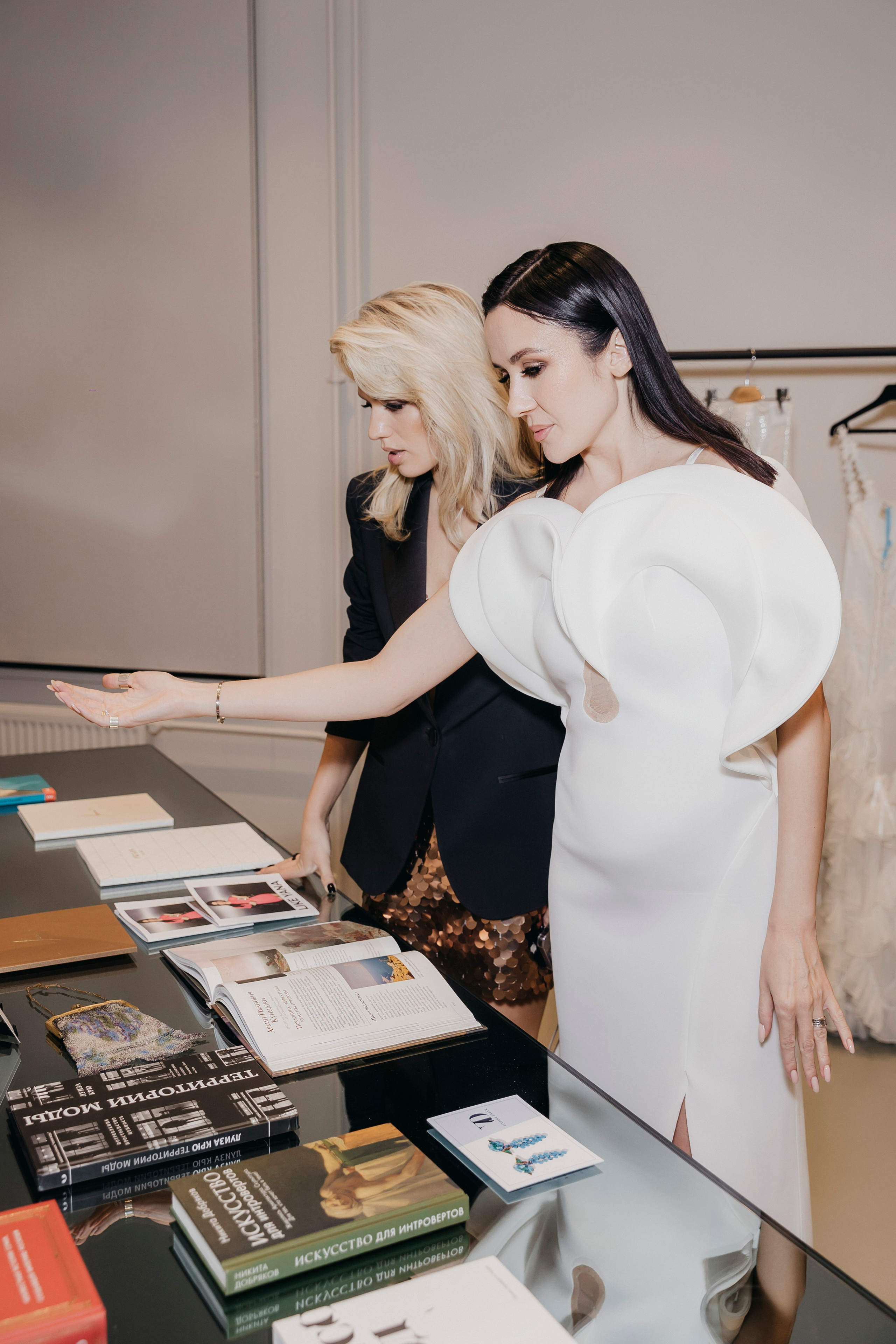 Adel Gallery of Style. «Птичка на проводе»: информационный портал в Москве