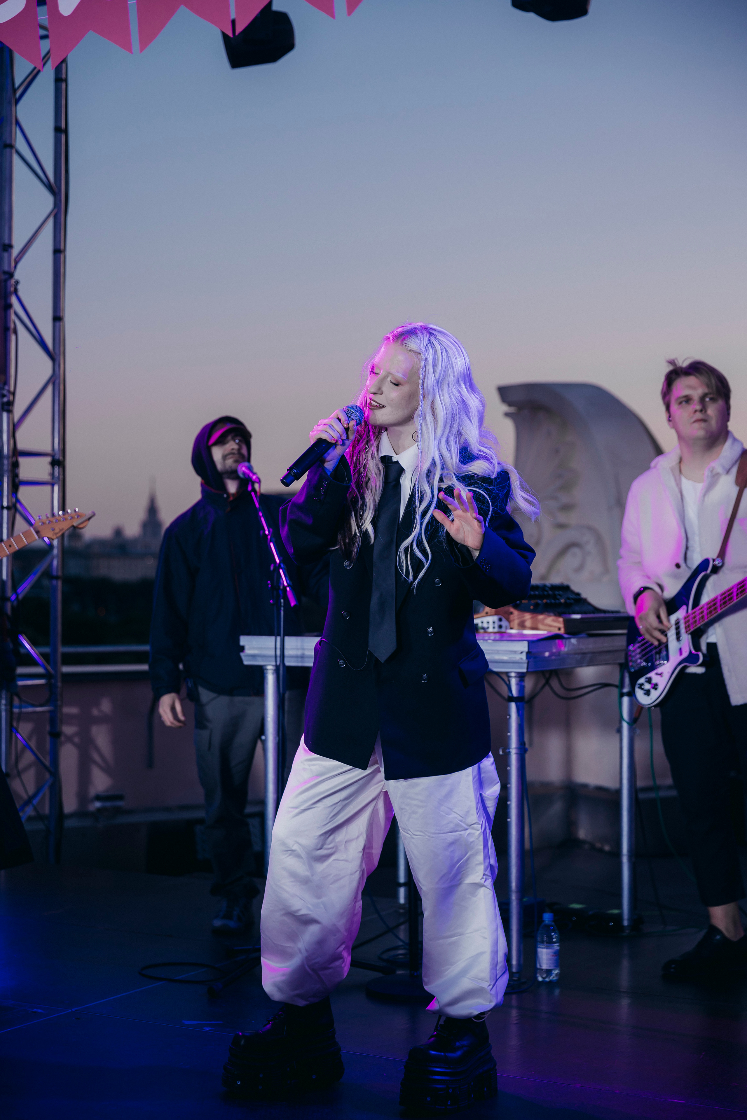 День Рождения Тоси Чайкиной. «Птичка на проводе»: информационный портал в Москве