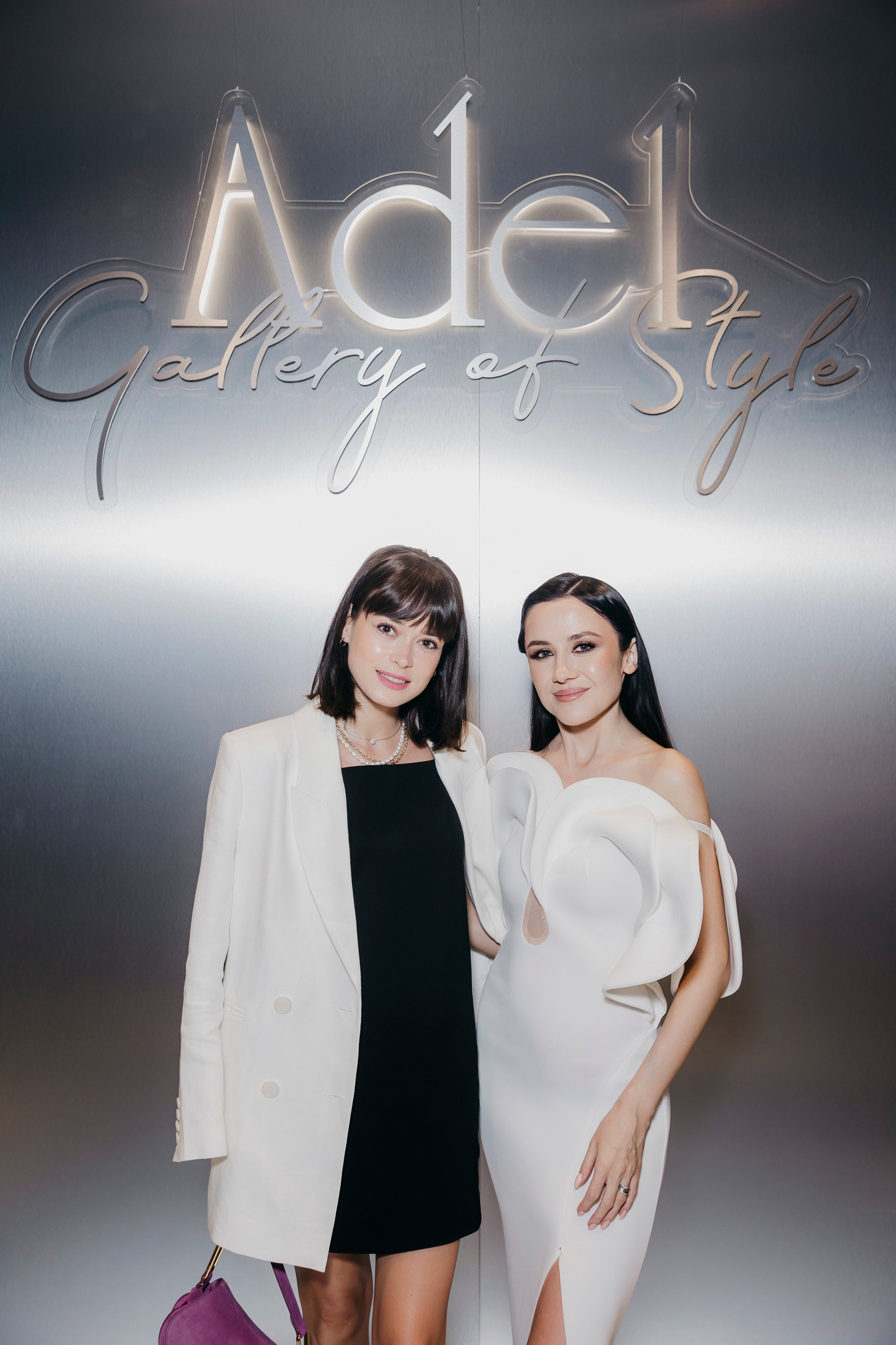 Adel Gallery of Style. «Птичка на проводе»: информационный портал в Москве