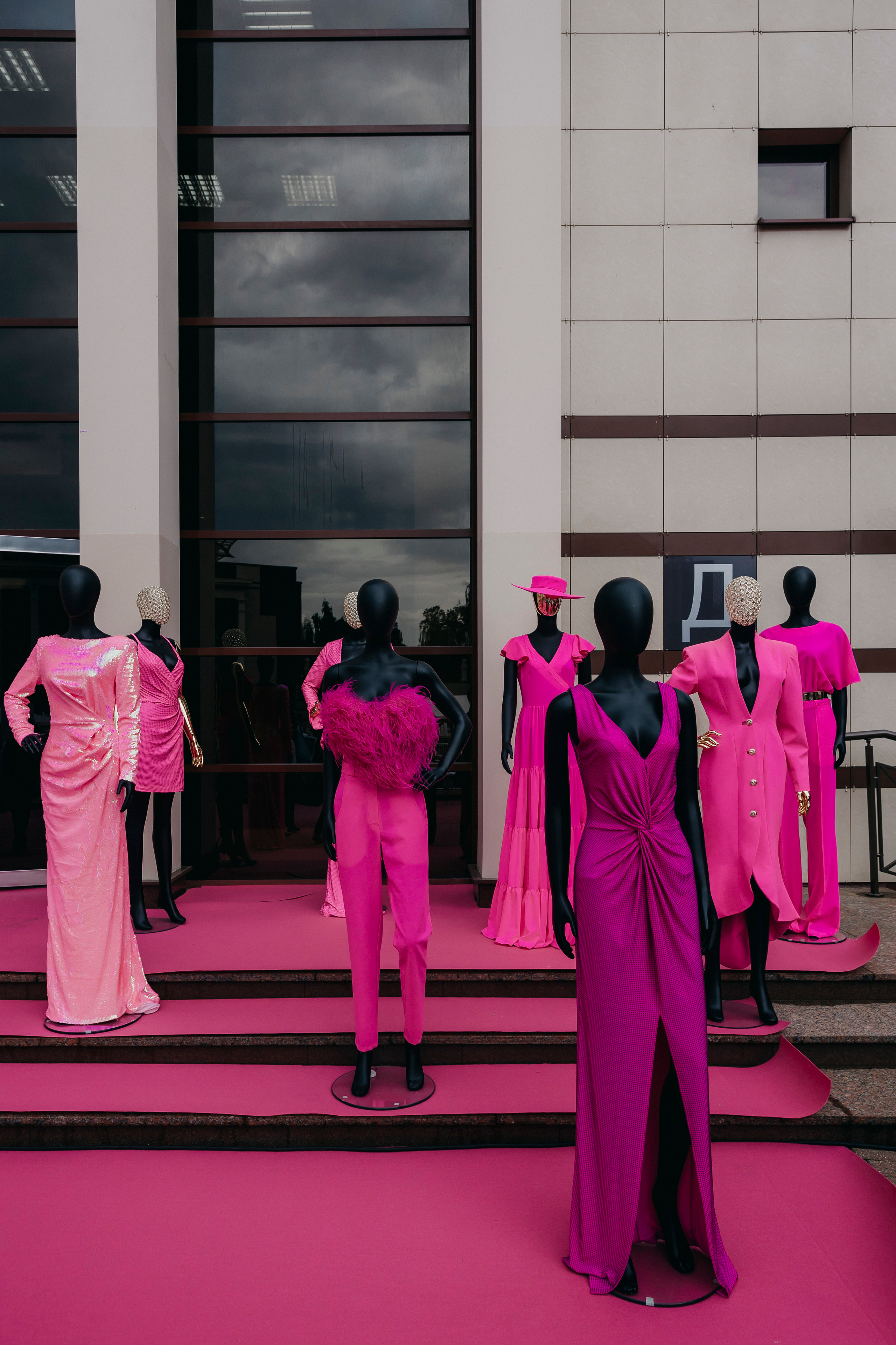 Аника Керимова & Мартин Киркоров Fashion Show. «Птичка на проводе»: информационный портал в Москве