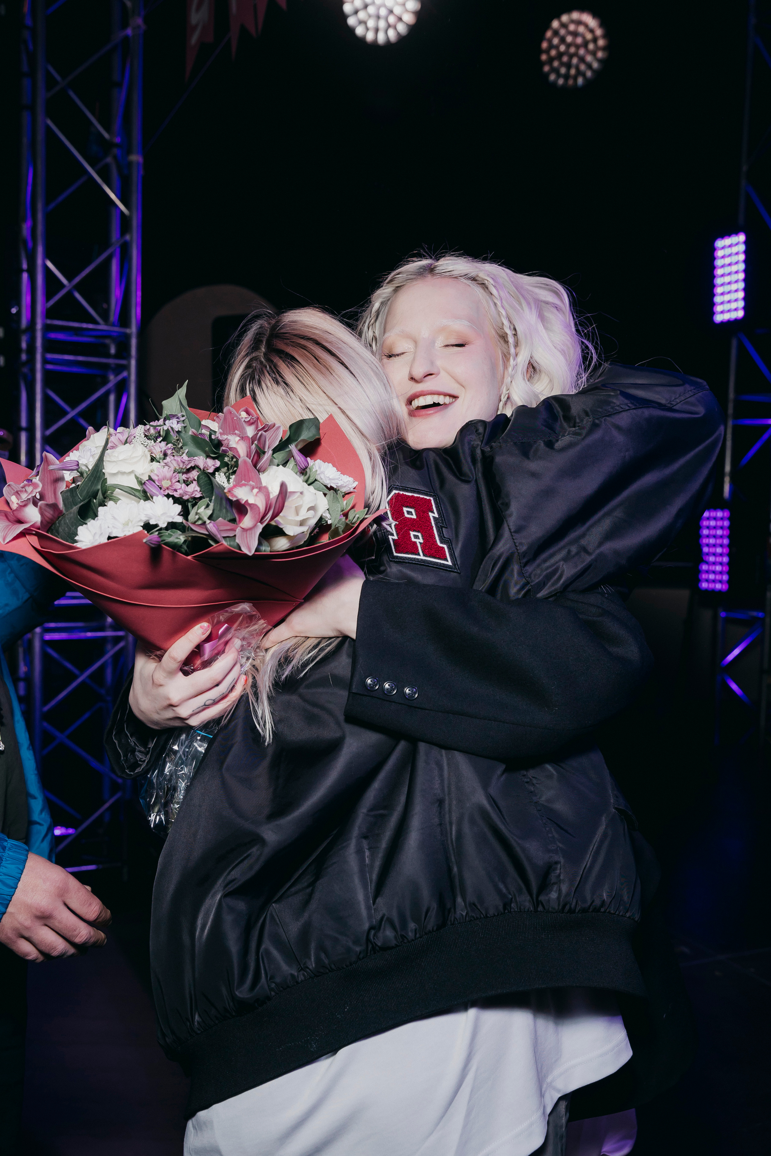 День Рождения Тоси Чайкиной. «Птичка на проводе»: информационный портал в Москве