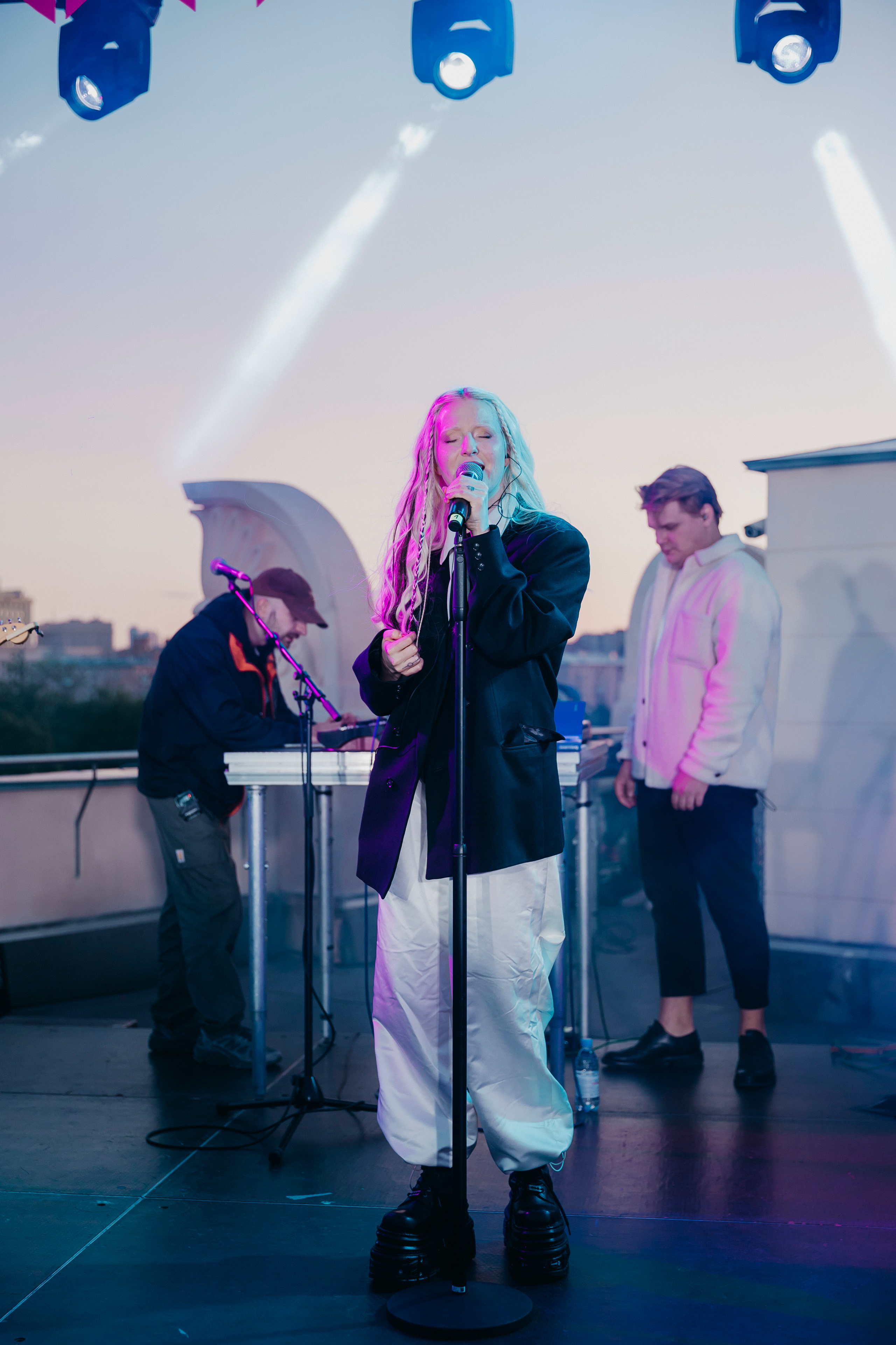 День Рождения Тоси Чайкиной. «Птичка на проводе»: информационный портал в Москве