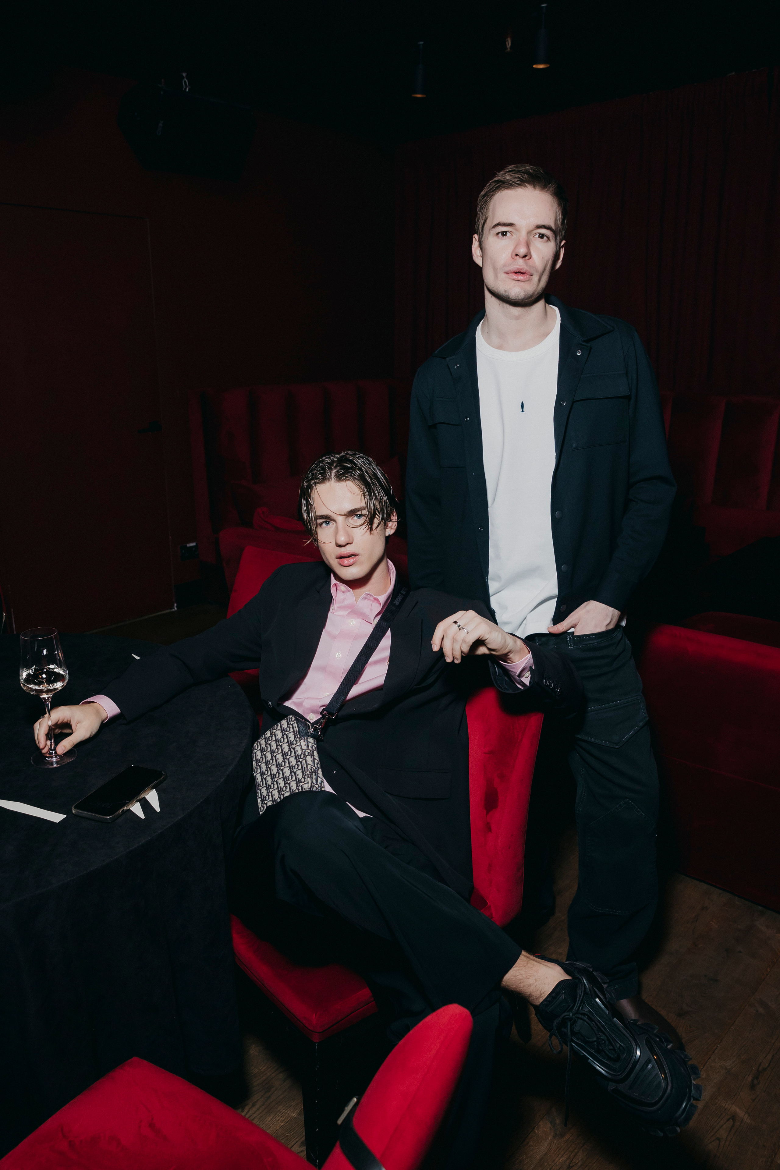 Atelier Des Ors. «Птичка на проводе»: информационный портал в Москве