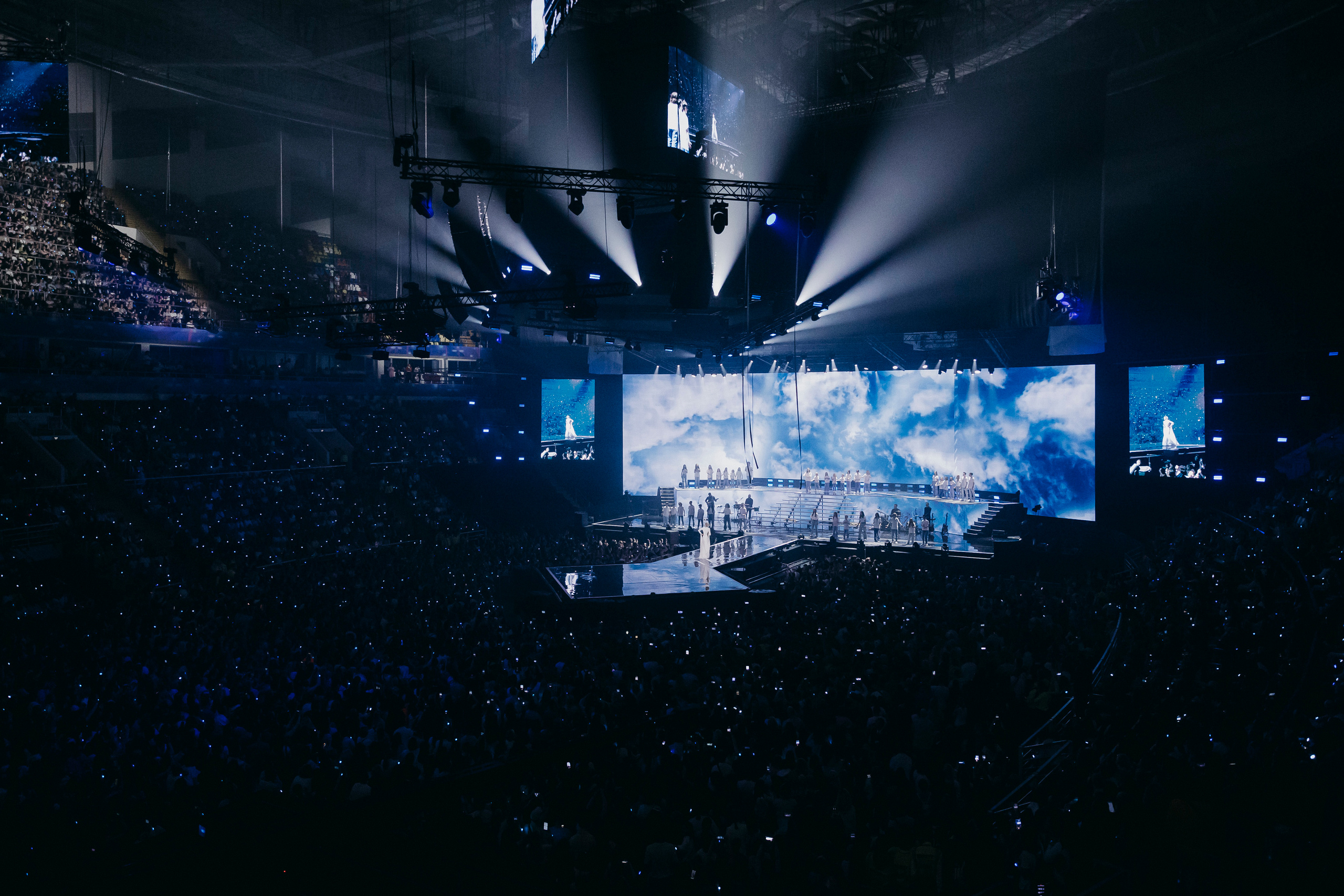 Полина Гагарина: «Навсегда». «Птичка на проводе»: информационный портал в Москве