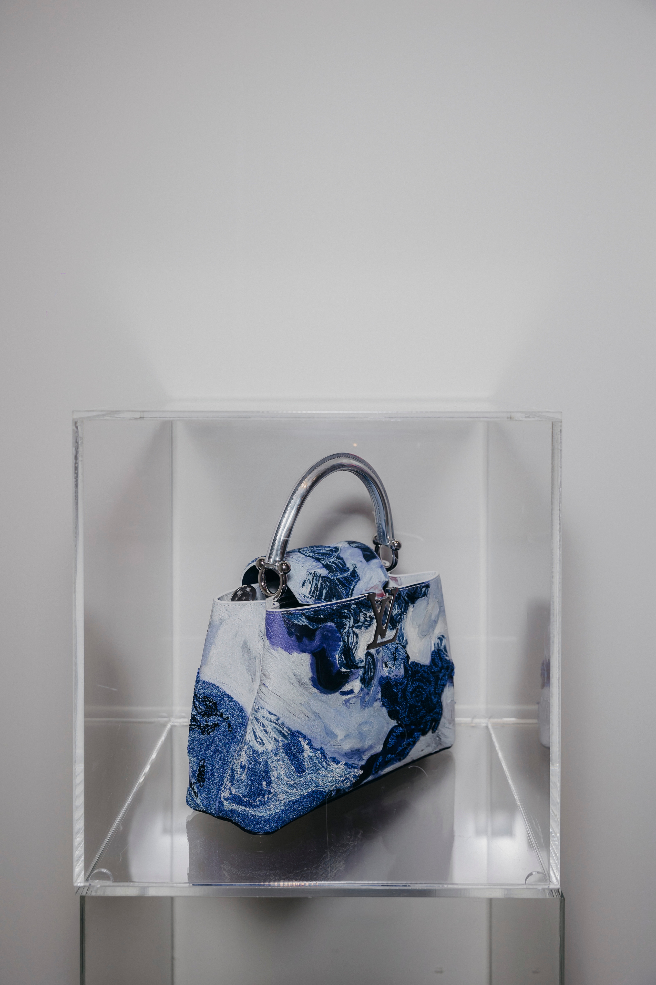 Adel Gallery of Style. «Птичка на проводе»: информационный портал в Москве