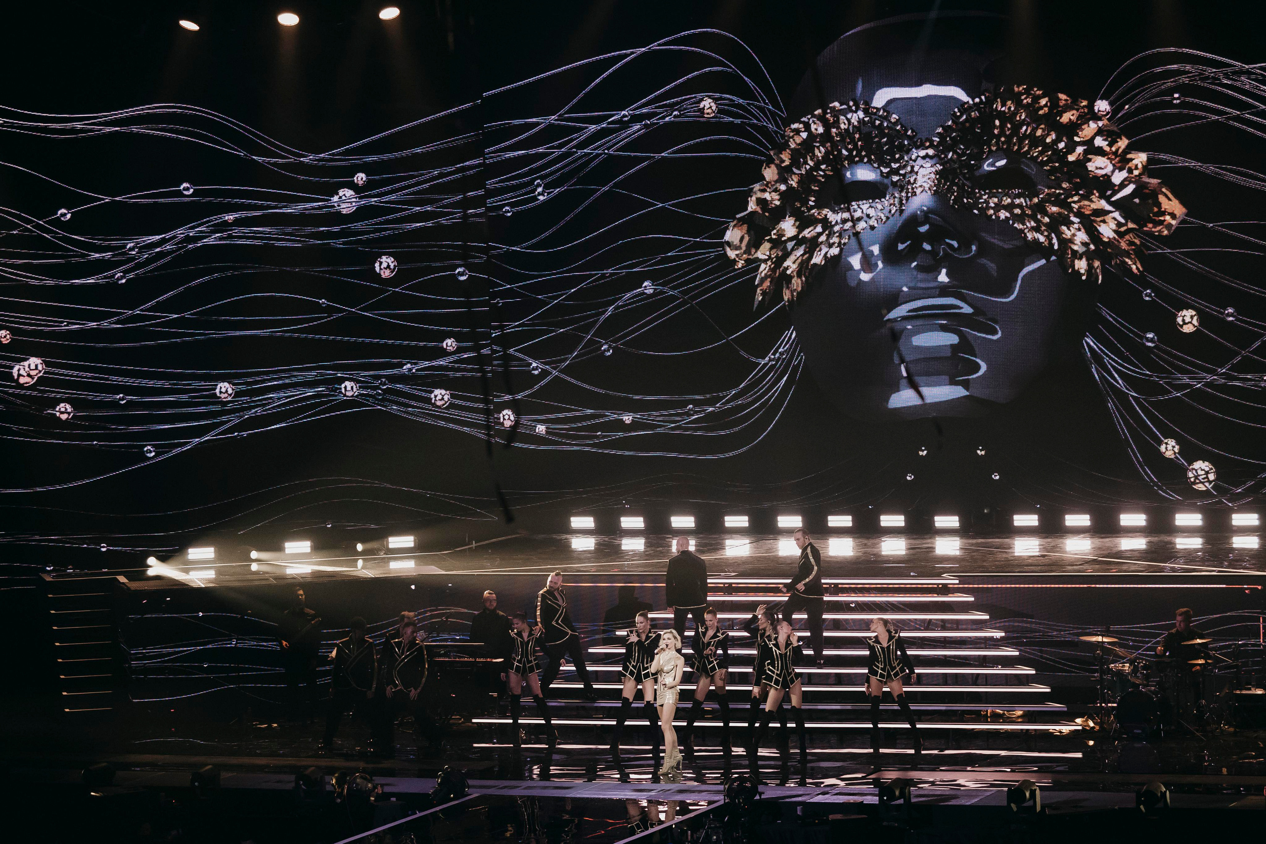 Полина Гагарина: «Навсегда». «Птичка на проводе»: информационный портал в Москве