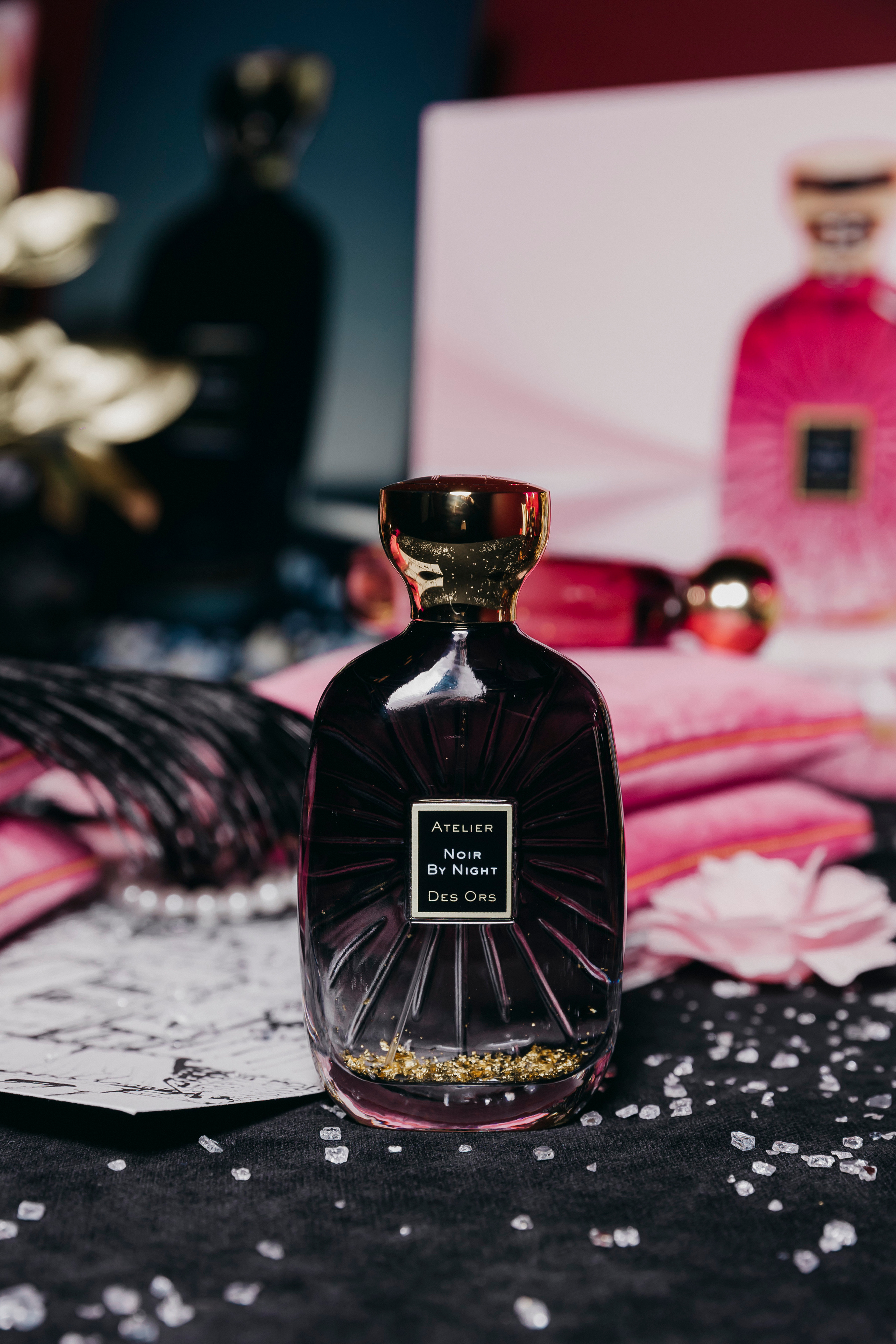 Atelier Des Ors. «Птичка на проводе»: информационный портал в Москве