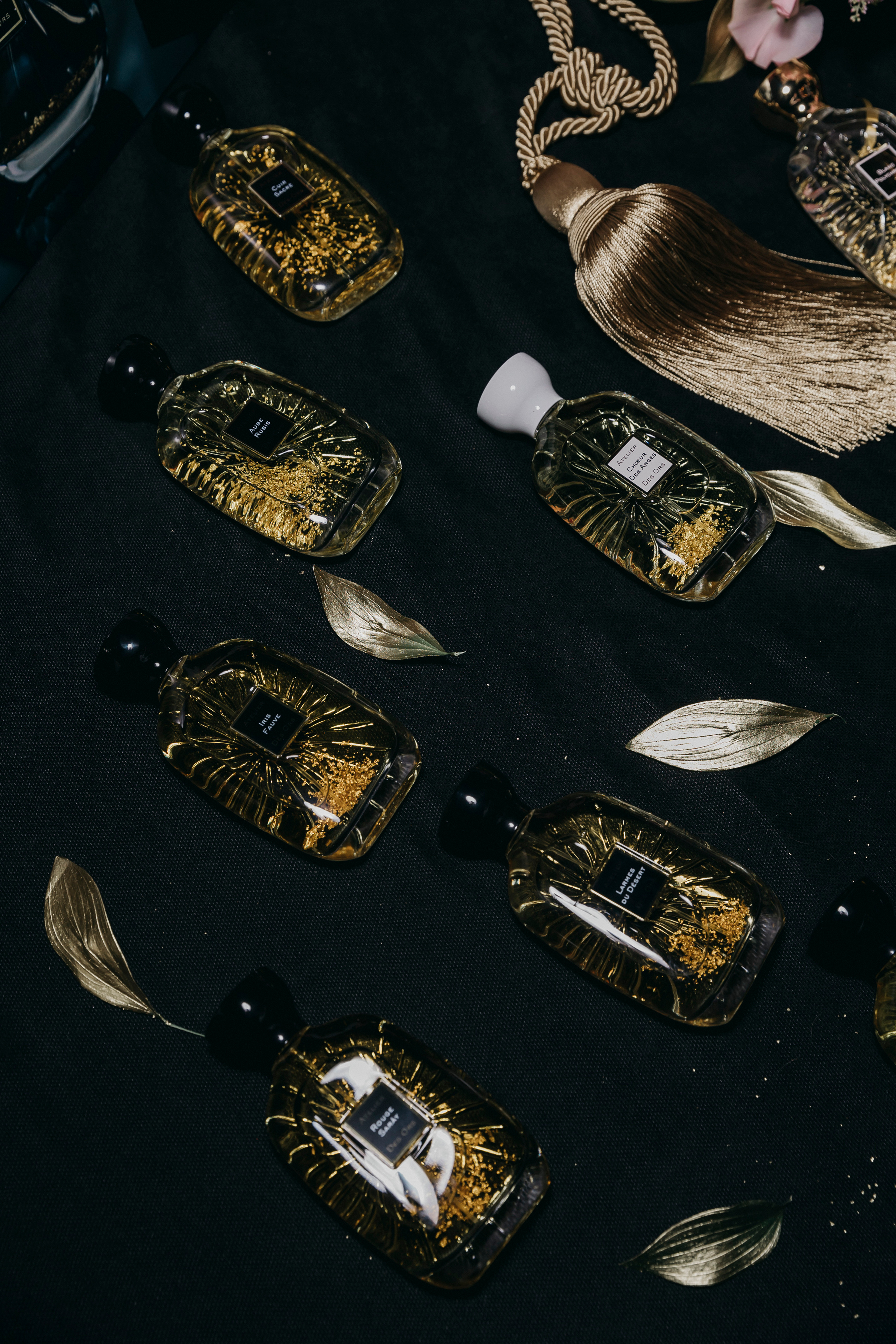 Atelier Des Ors. «Птичка на проводе»: информационный портал в Москве