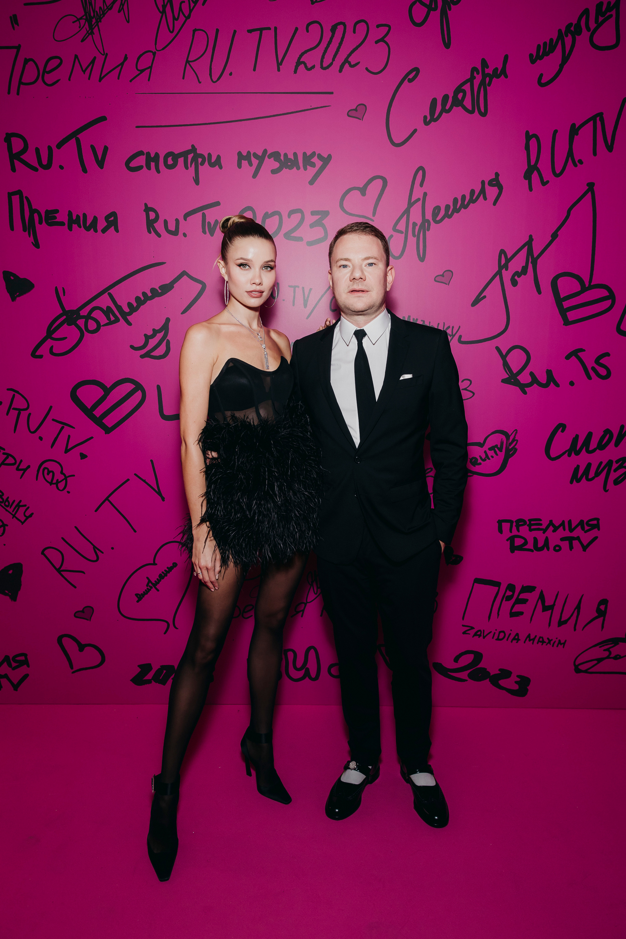 Dj Smash со спутнцей XII Русская Музыкальная Премия телеканала RU.TV