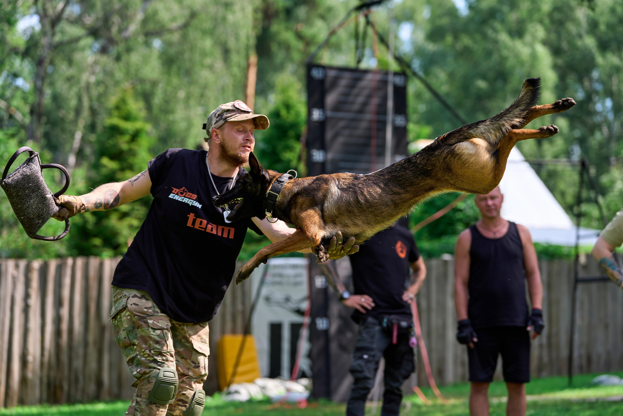 Двухдневные соревнования «Jump'n'Gym Fest — 2024». Фотограф-анималист Михаил Манухин