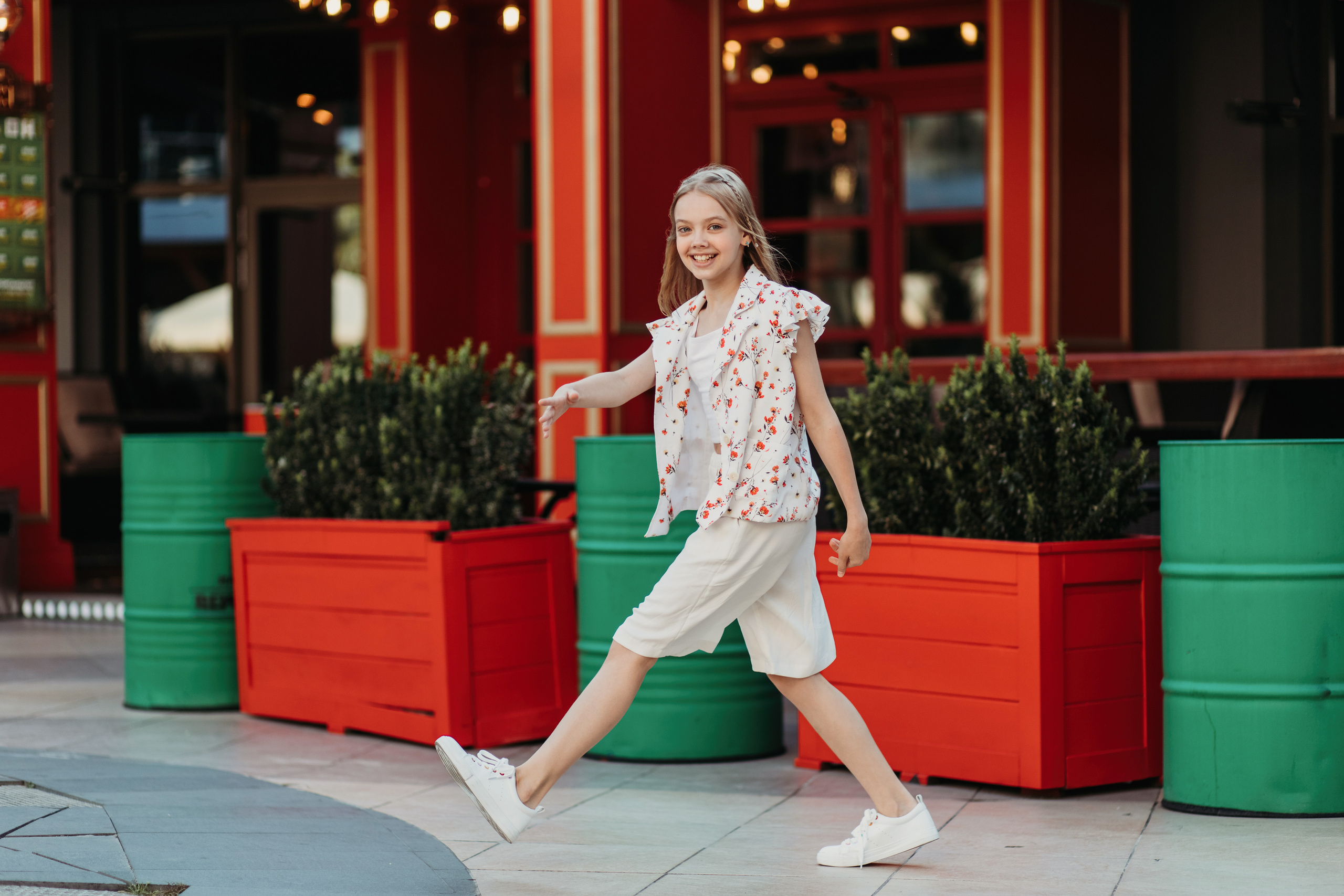 Уличная съёмка для дизайнера одежды. Фотограф Сочи Татьяна Зорина