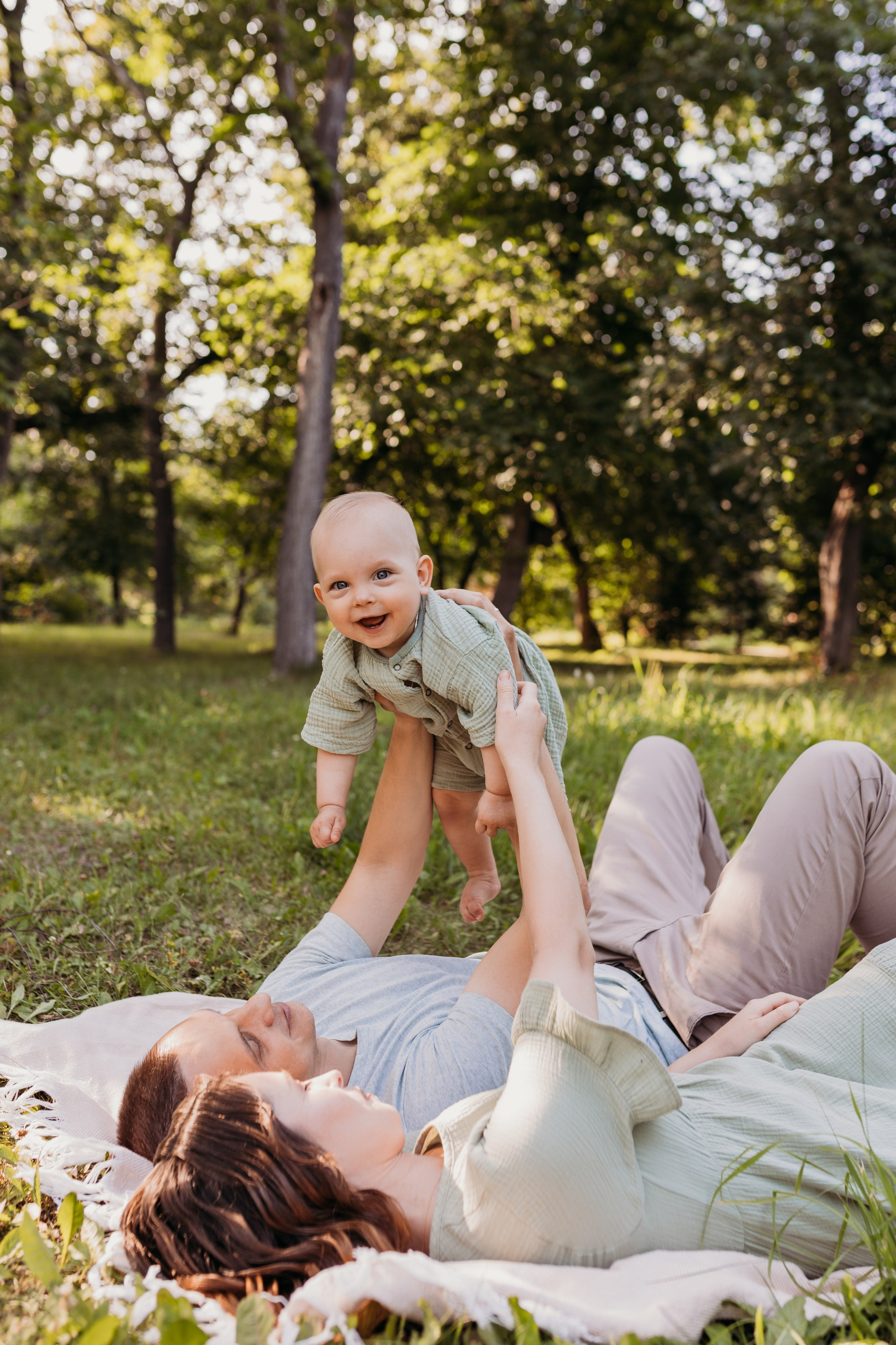 Семейные фотосессии на улице Барнаул. Фотограф новорожденных в г. Барнаул Ренпенинг Катерина