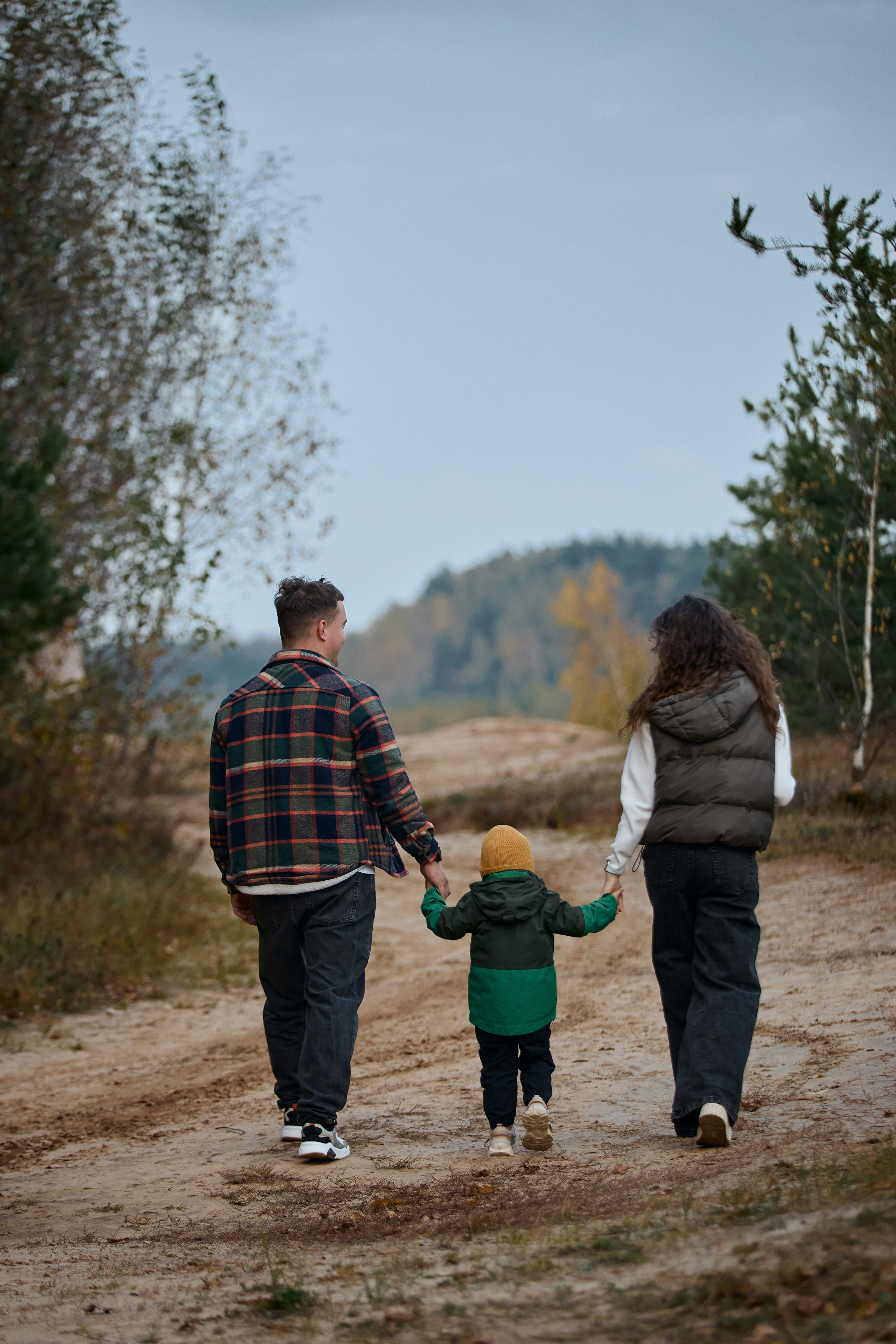 Семейная съемка в карьере у озера. Контентный и репортажный фотограф Виталий Кулешов | Москва