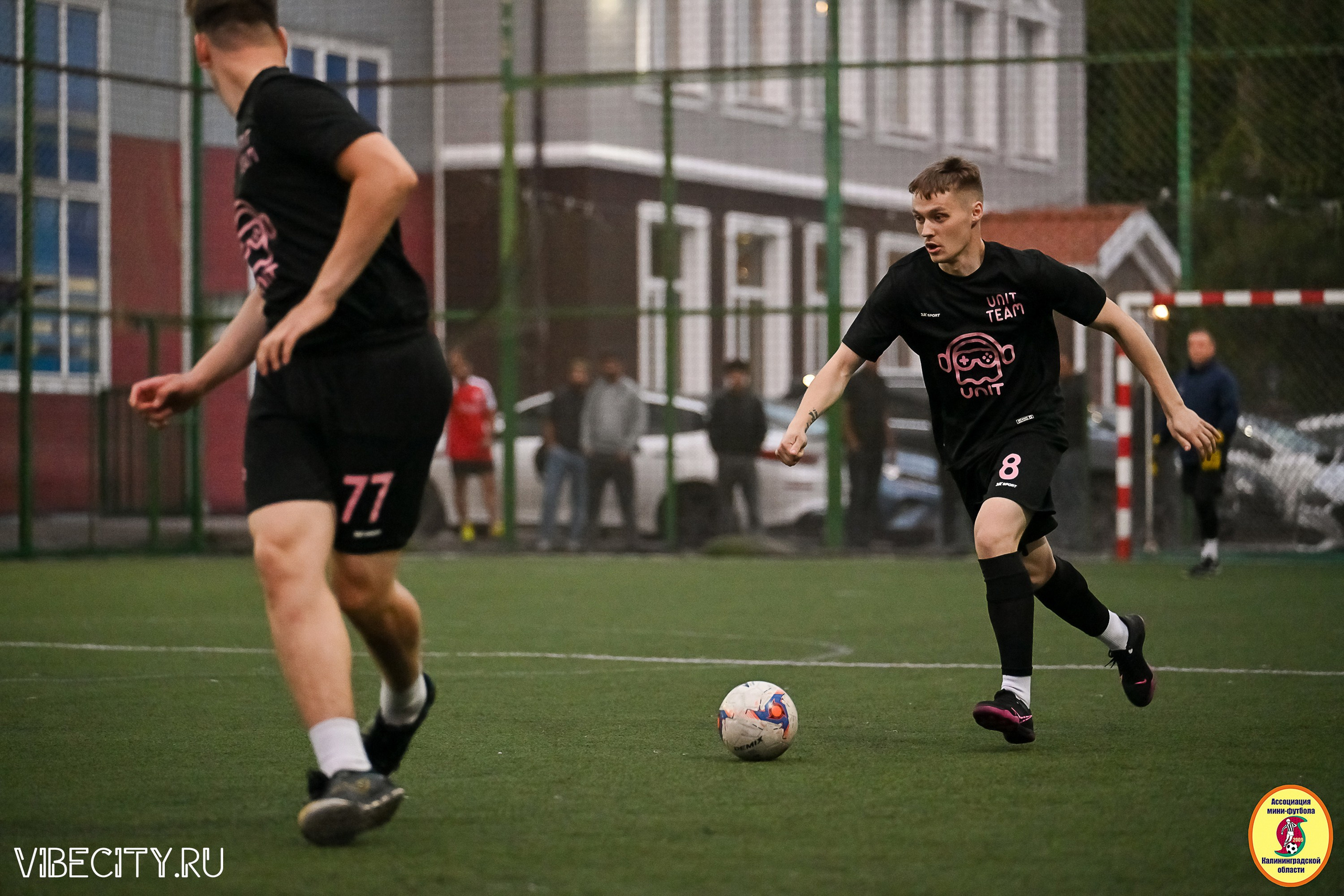 ИГРЫ МИНИ-ФУТБОЛЬНОЙ И КОРПОРАТИВНОЙ ЛИГИ. VIBECITY.RU Вайб Сити Ру Фоторепортажи Фотоотчеты Калининград