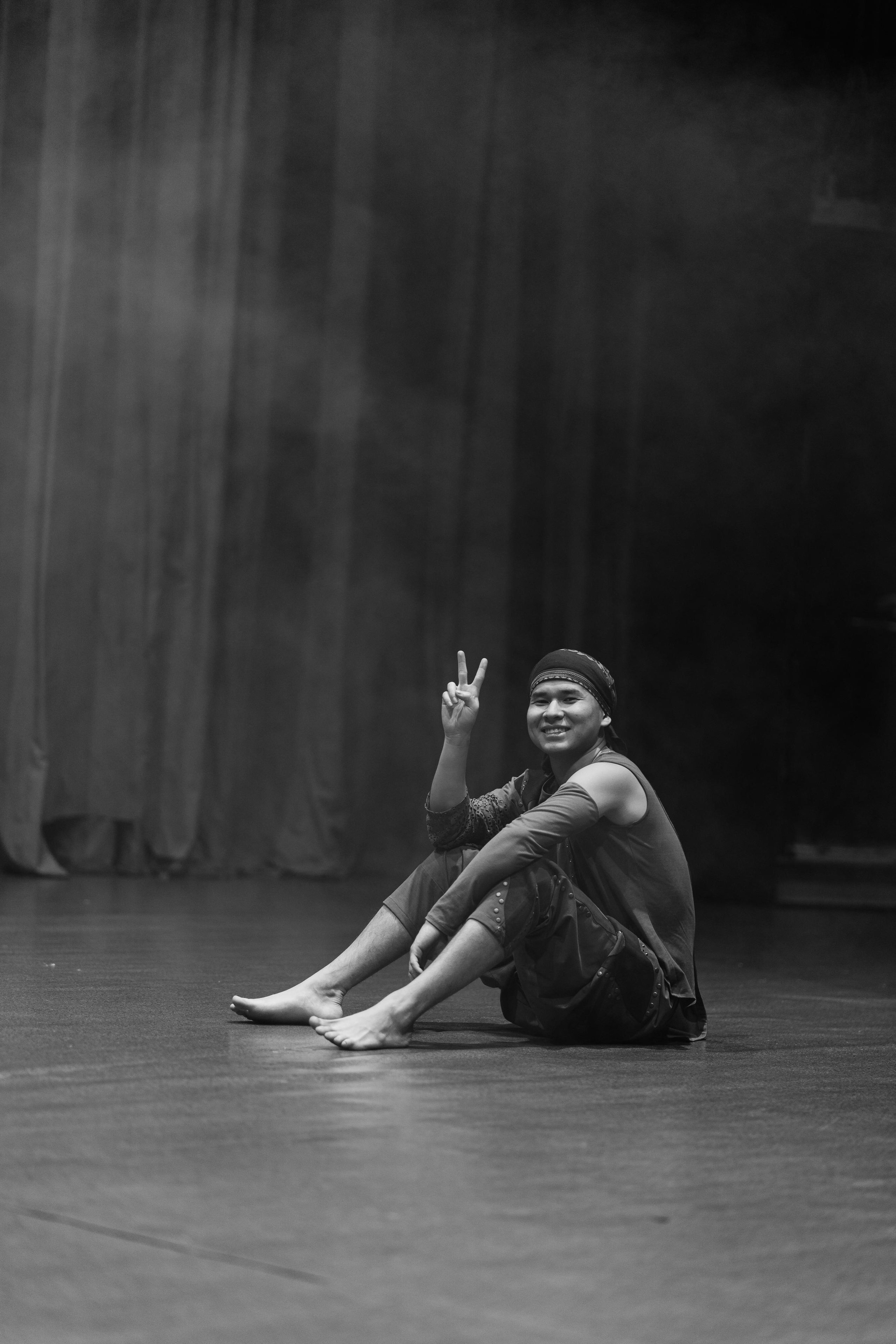 СКВОЗЬ ТИШИНУ — выступление неслыщащих актеров театра«Sensetive». Репортажный фотограф в Астане — Диана Калтаева, портретный фотограф