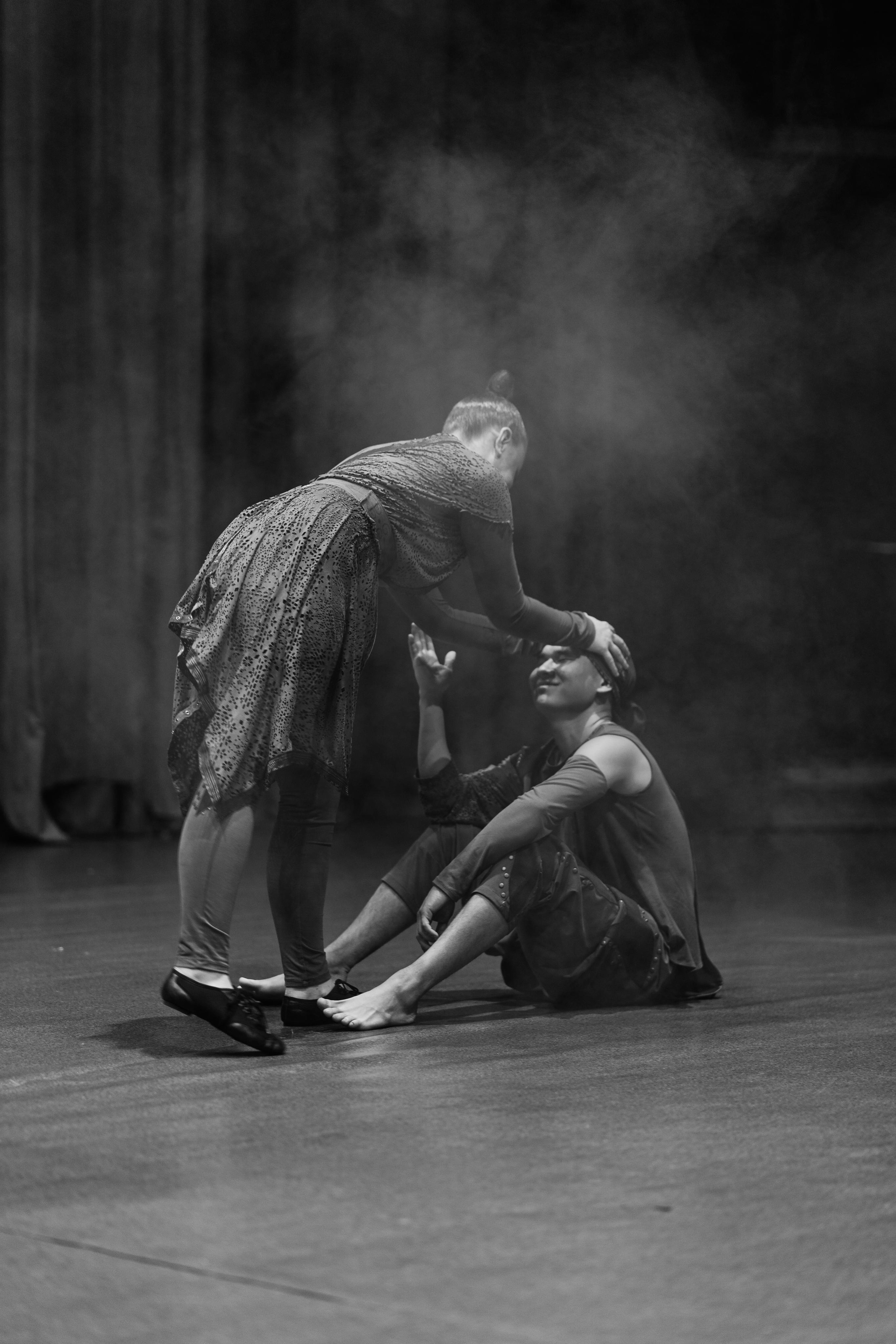 СКВОЗЬ ТИШИНУ — выступление неслыщащих актеров театра«Sensetive». Репортажный фотограф в Астане — Диана Калтаева, портретный фотограф