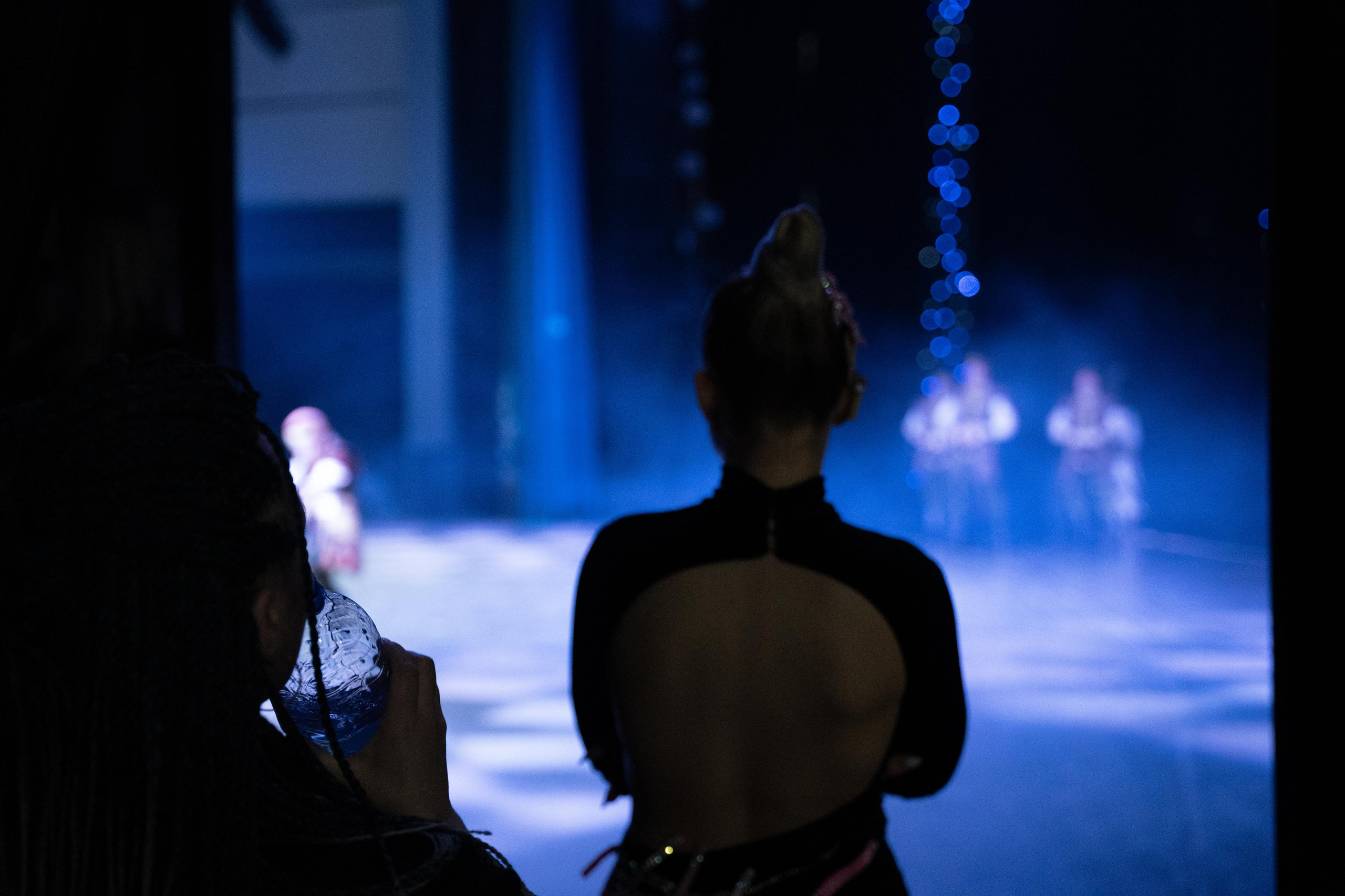 СКВОЗЬ ТИШИНУ — выступление неслыщащих актеров театра«Sensetive». Репортажный фотограф в Астане — Диана Калтаева, портретный фотограф