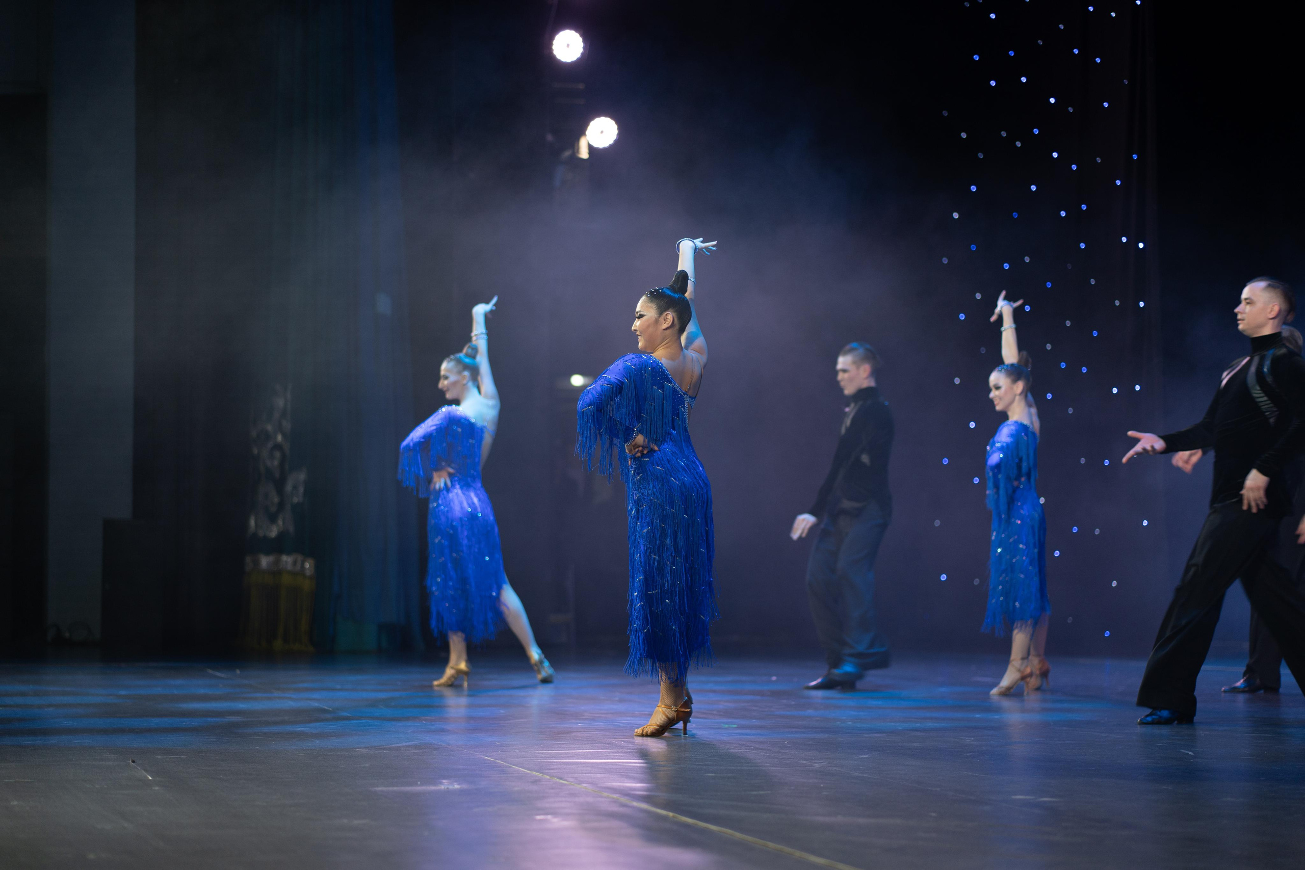 СКВОЗЬ ТИШИНУ — выступление неслыщащих актеров театра«Sensetive». Репортажный фотограф в Астане — Диана Калтаева, портретный фотограф