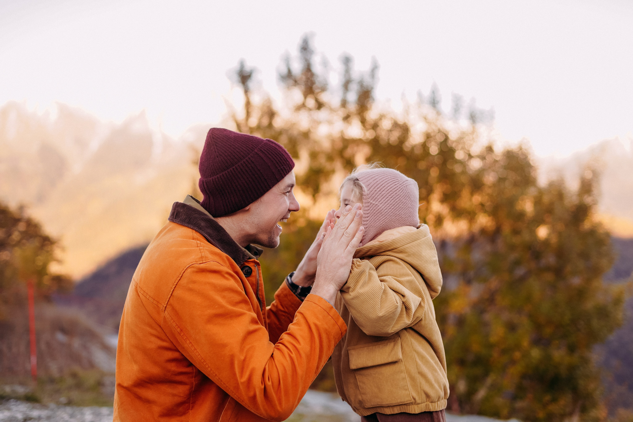 Алексей, Анна и Валентина в Горной Олимпийской деревне. Фотограф в Сочи и Абхазии | Фототуры | September Air