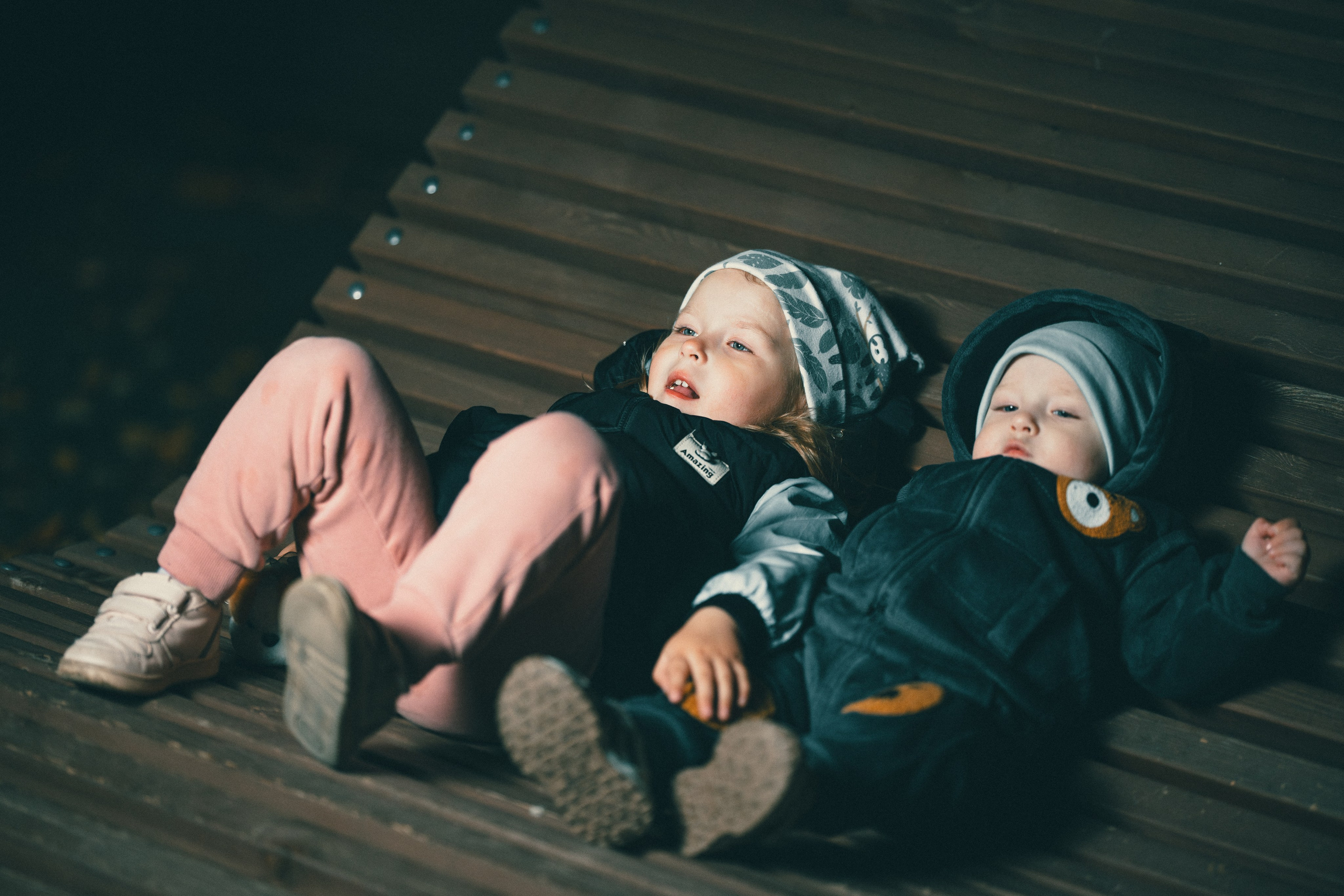 Портретная фотосессияСемейная фотосессияДетская фотосессияЛюбовная/Love-story фотосессияСвадебная фотосессияФотосессия для помолвкиПрофессиональный/деловой портретРекламная/коммерческая фотосессияФотосессия продукции (товары)Фотосессия моды (fashion)Бьюти-съемка (красота, макро-детали лица)Фотосессия lifestyle (повседневная жизнь, атмосфера)Фотосессия в полёте/авиационная (иногда отдельно как аэросъемка)Пейзажная/ландшафтная фотосессияАрхитектурная фотосессияАнфас/студийная фотосессияНю-фотосессия (с оговорками об этике и согласии)Фотосессия для артистов/музыкантовФотосессия для блогеров и инфлюенсеровФотосессия в стиле ретро/винтажЭко- и концептуальная съемка (арт-иллюстративная)Фотосессия для мероприятий (часто как репортажная)Aerial/дрон-съемка (в сочетании с портретной или пейзажной частью)Инфографическая/презентационная фотосессия (для презентаций и каталогов)